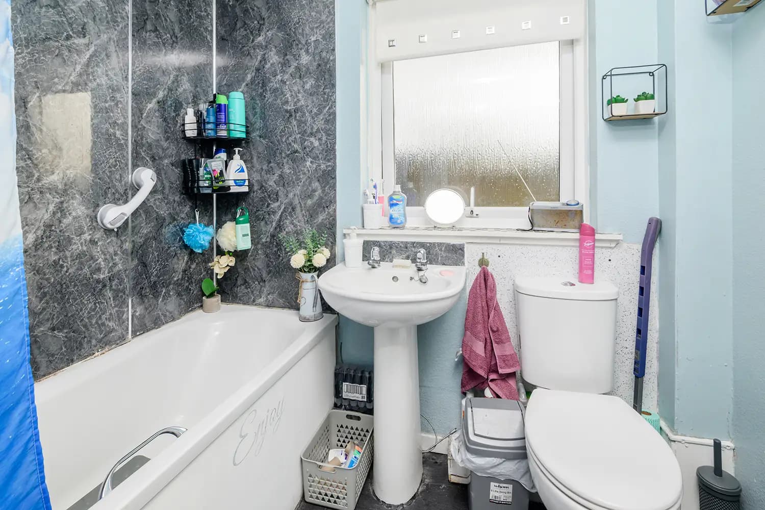 property photo 9 of 27