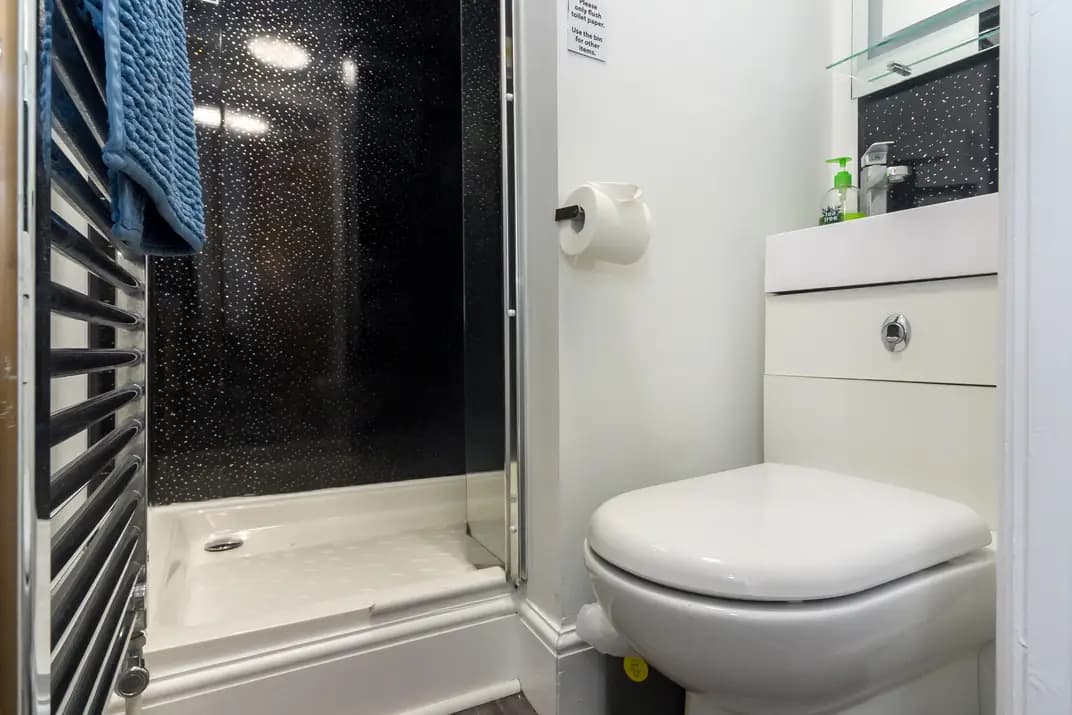 property photo 25 of 40