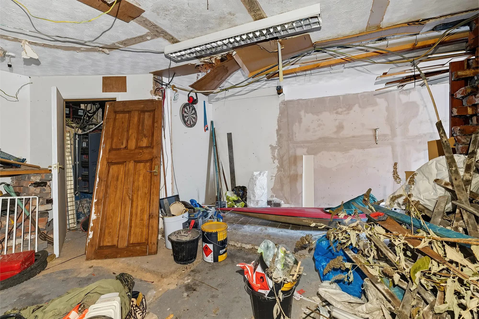property photo 6 of 8
