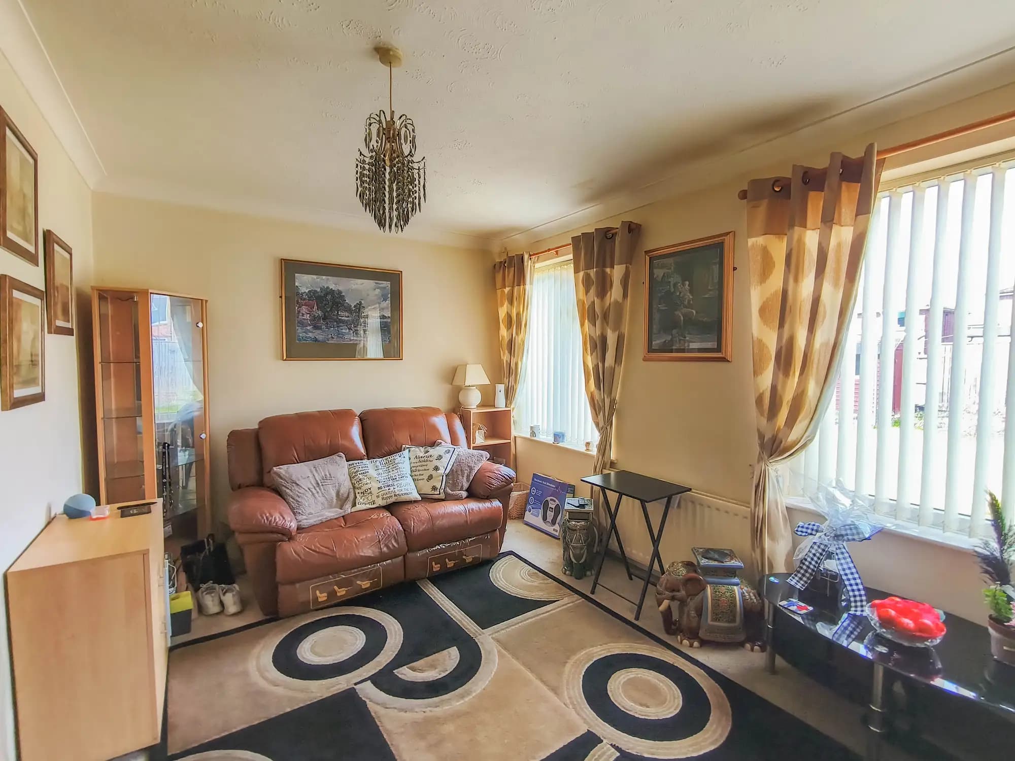 property photo 4 of 19