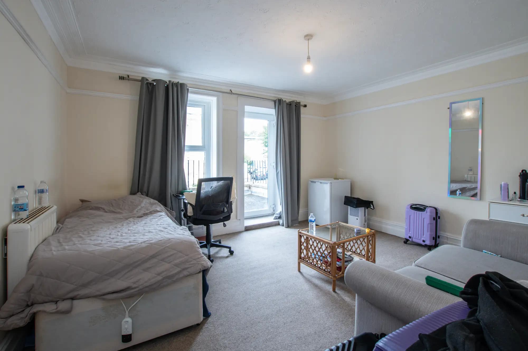 property photo 8 of 18