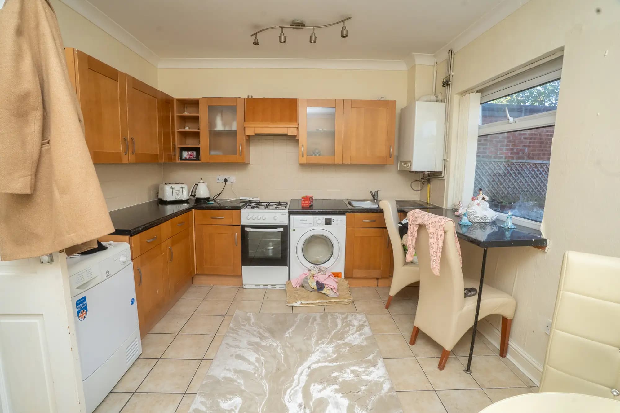 property photo 6 of 18