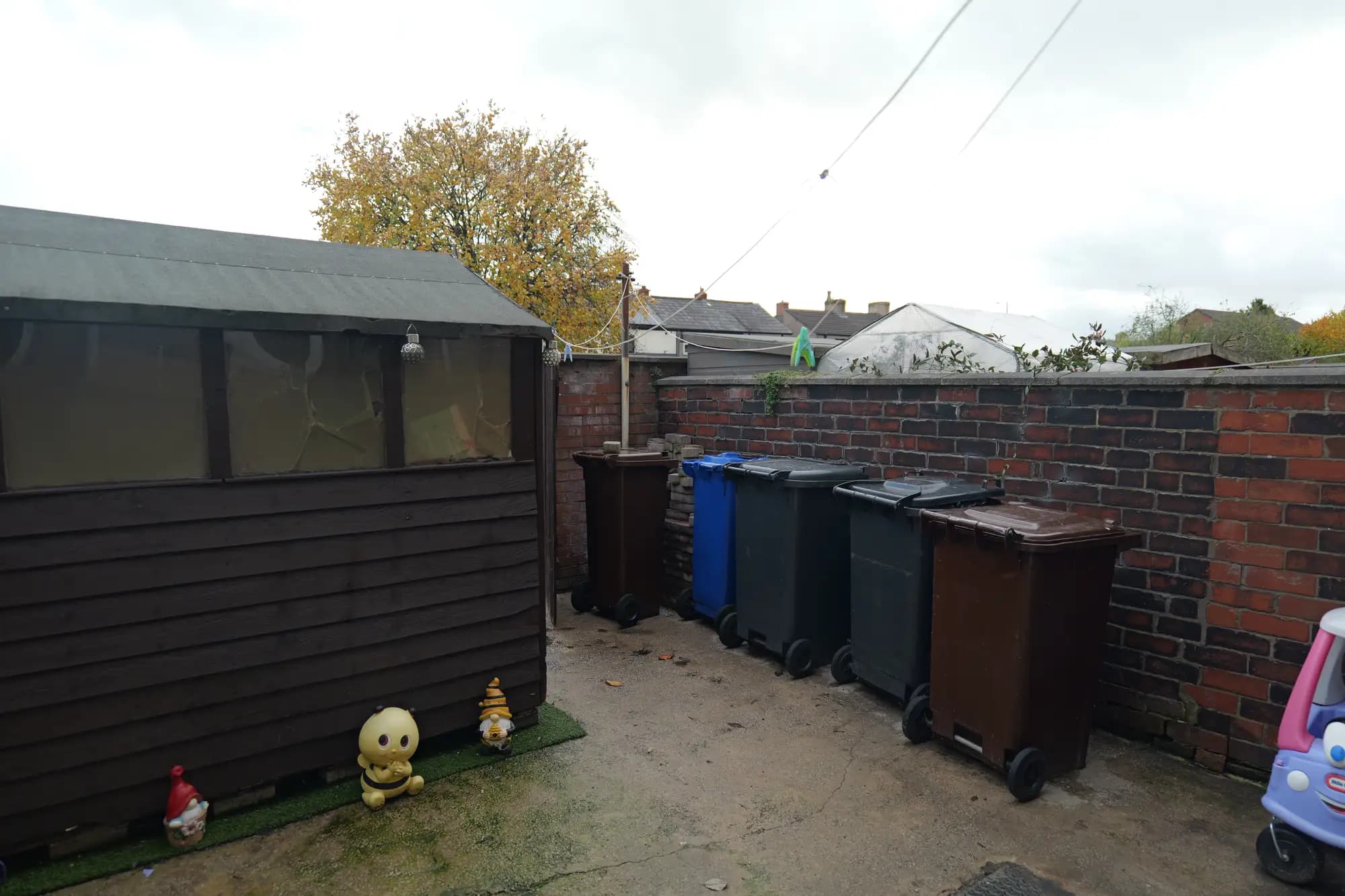 property photo 21 of 26