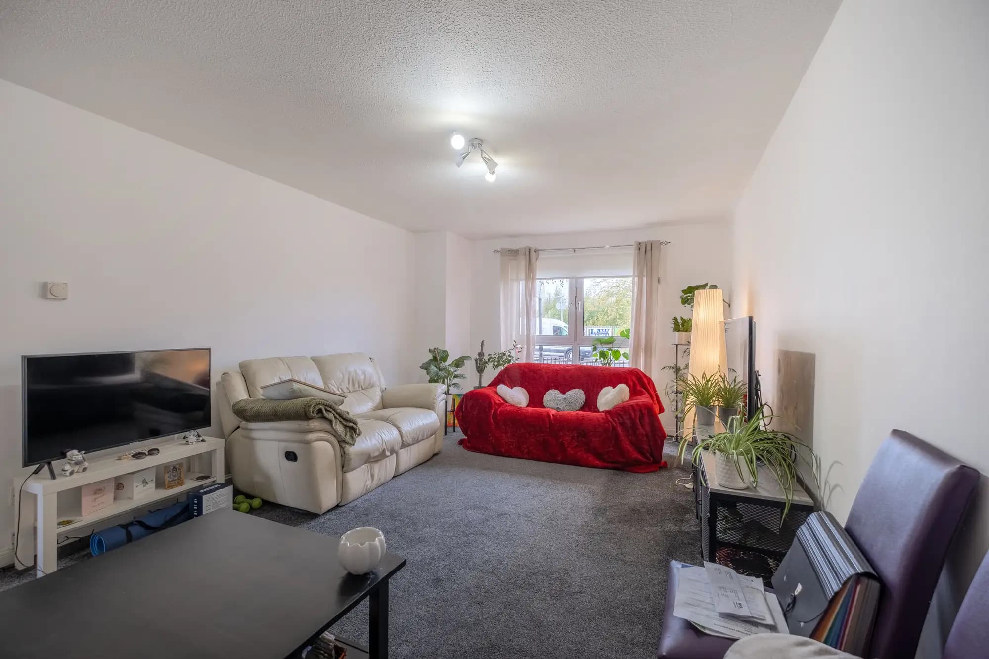 property photo 4 of 27