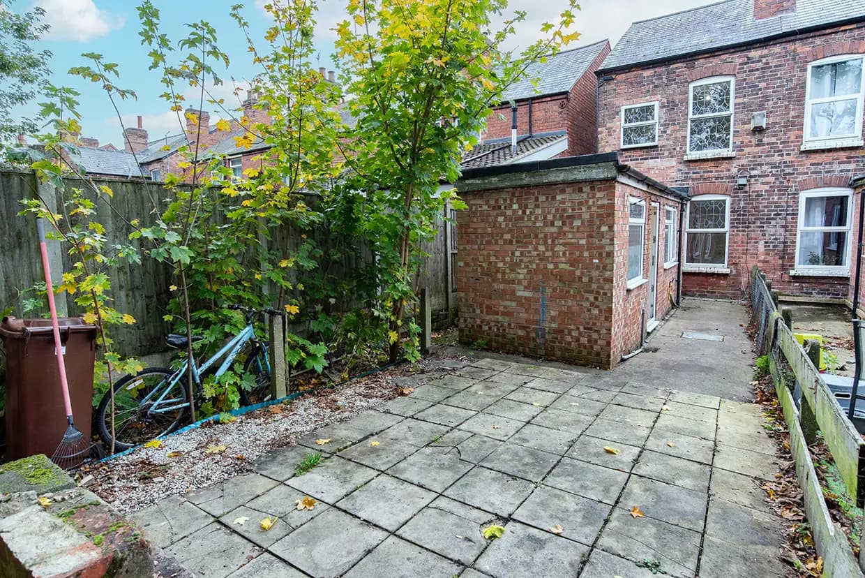 property photo 13 of 14