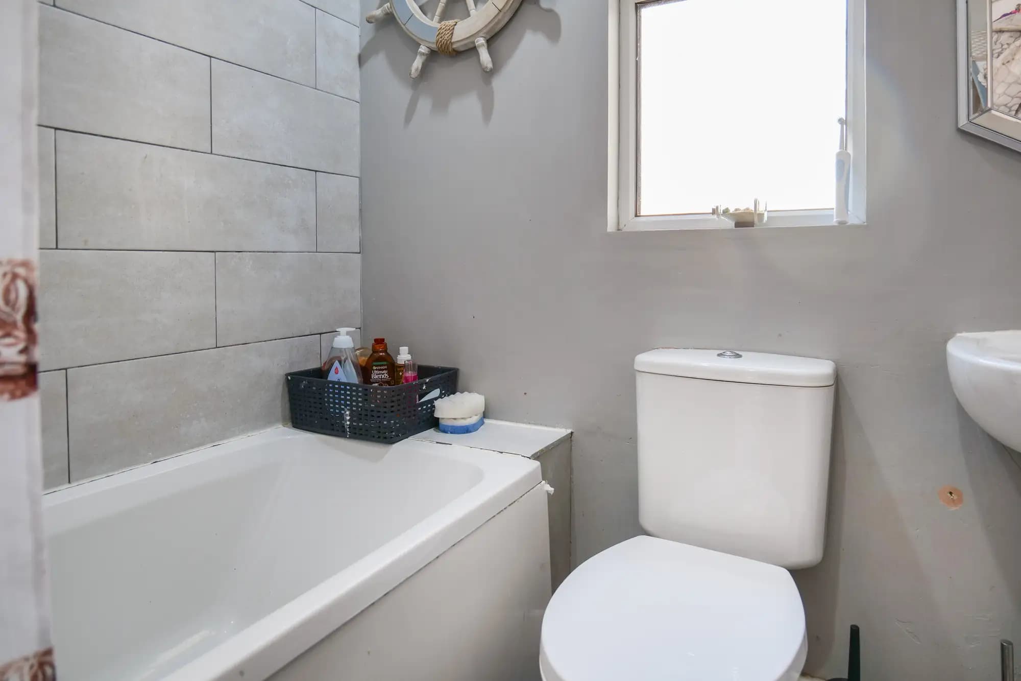property photo 9 of 23