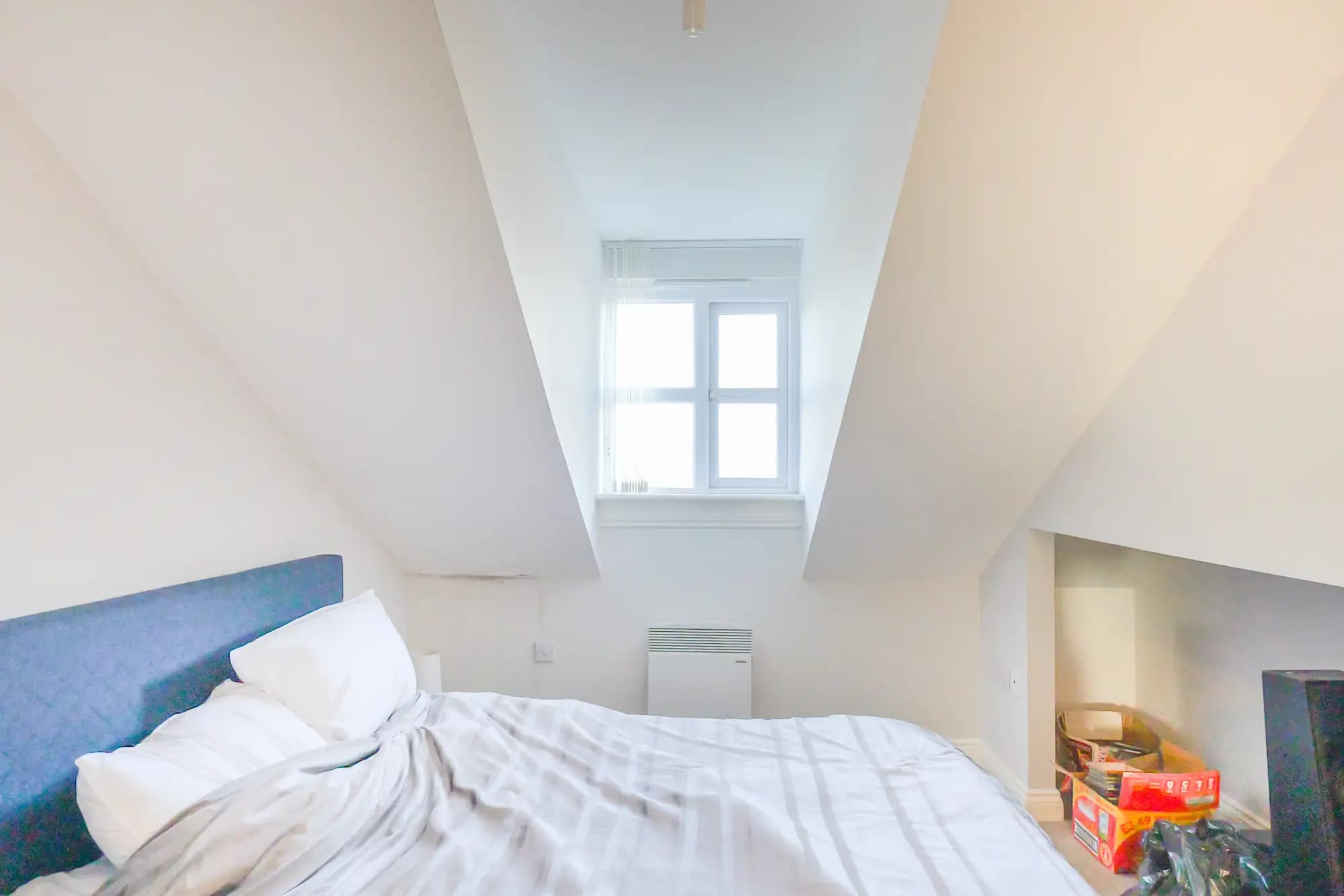 property photo 10 of 28