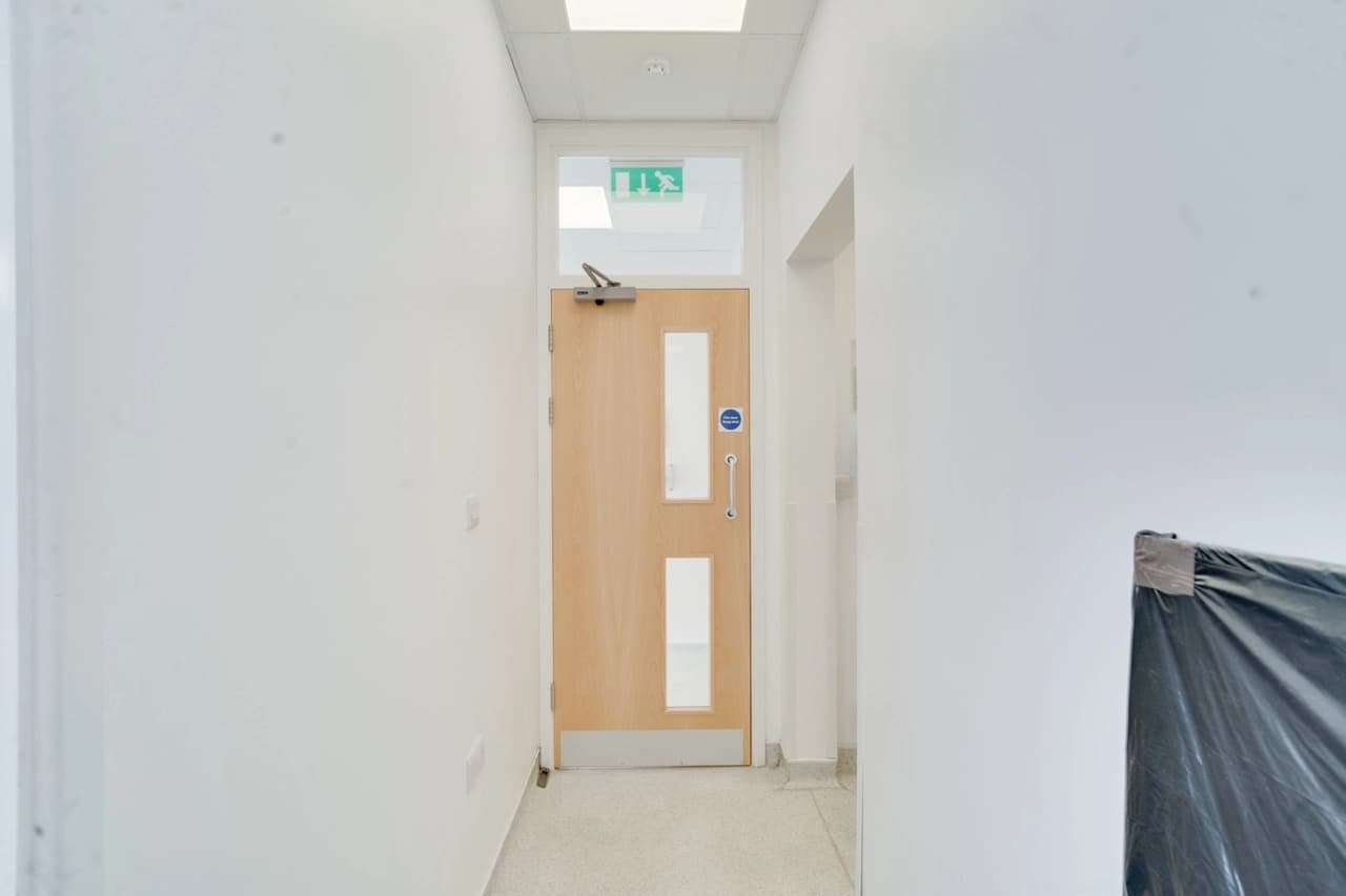 property photo 25 of 39