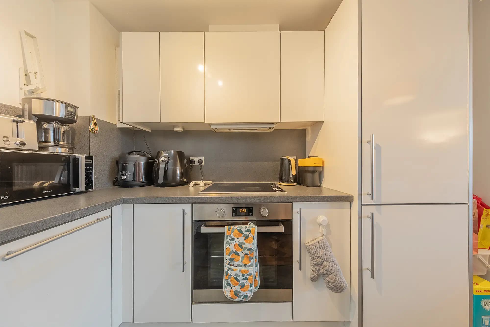 property photo 5 of 20