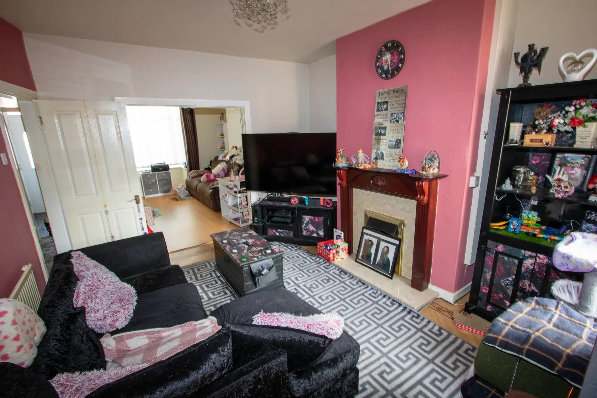 property photo 3 of 25