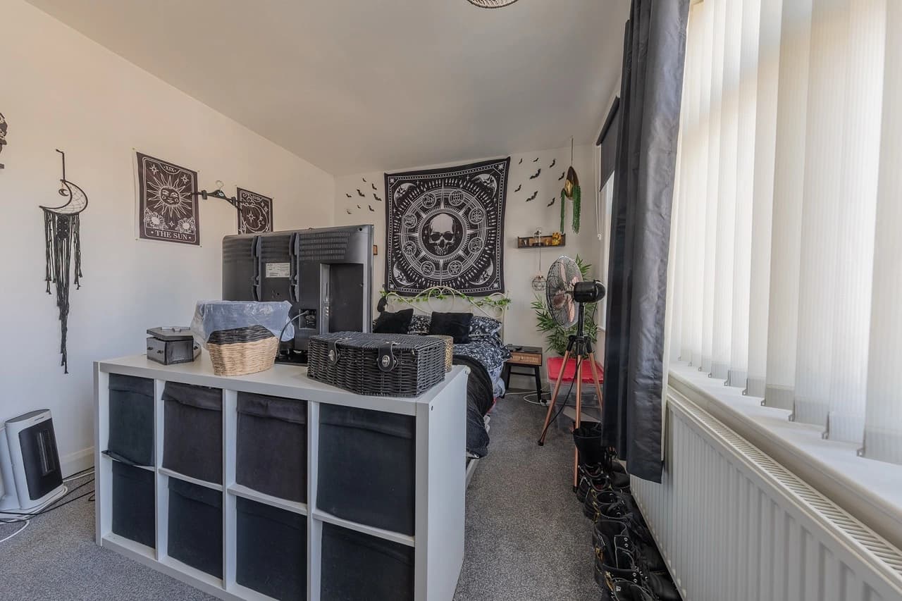 property photo 16 of 29
