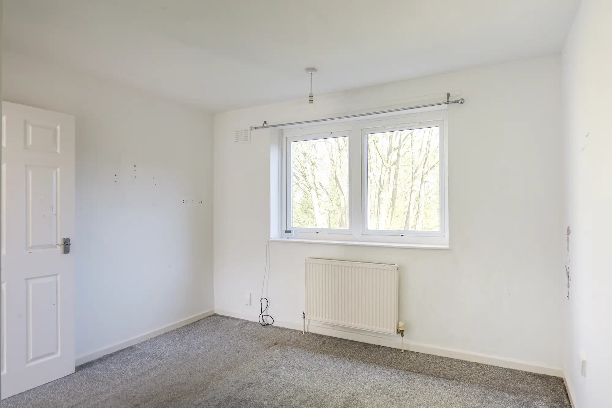 property photo 4 of 16