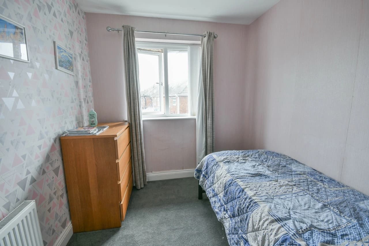 property photo 14 of 20