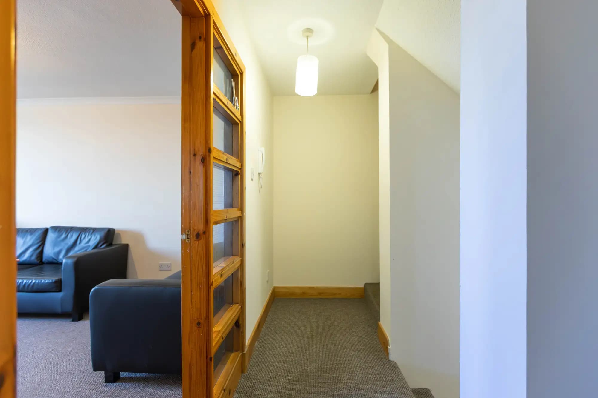 property photo 6 of 32