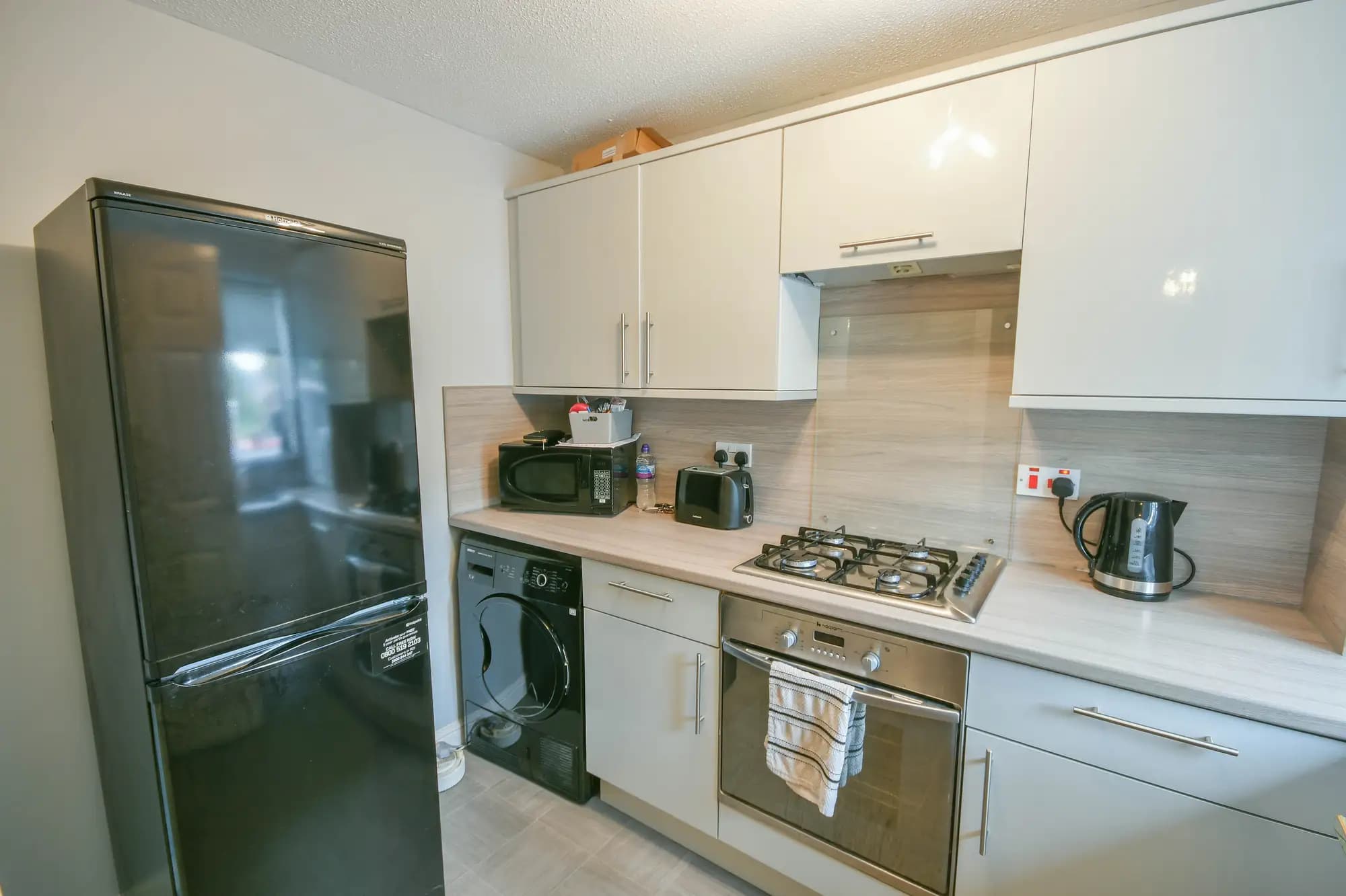 property photo 5 of 18