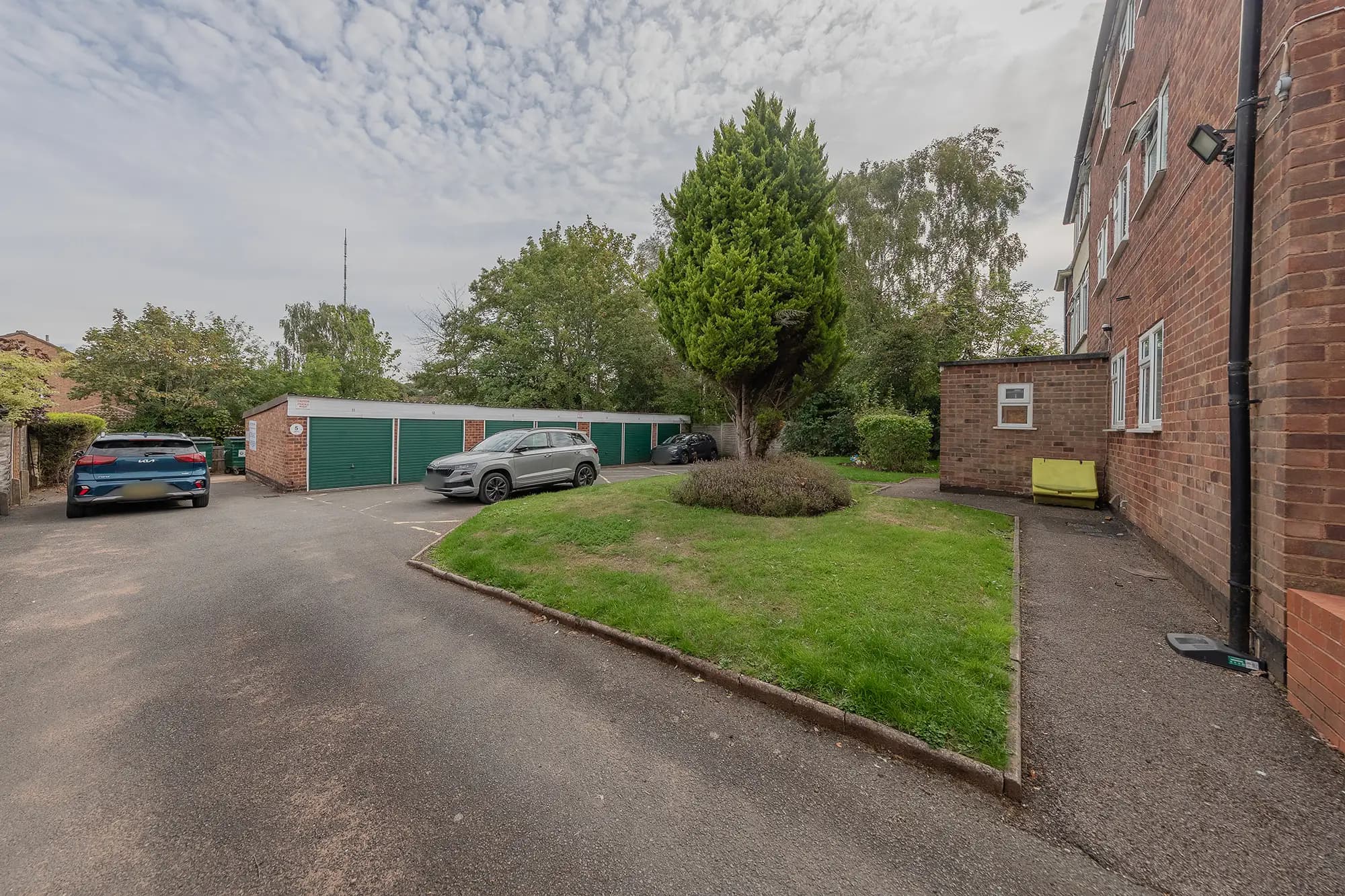 property photo 17 of 19