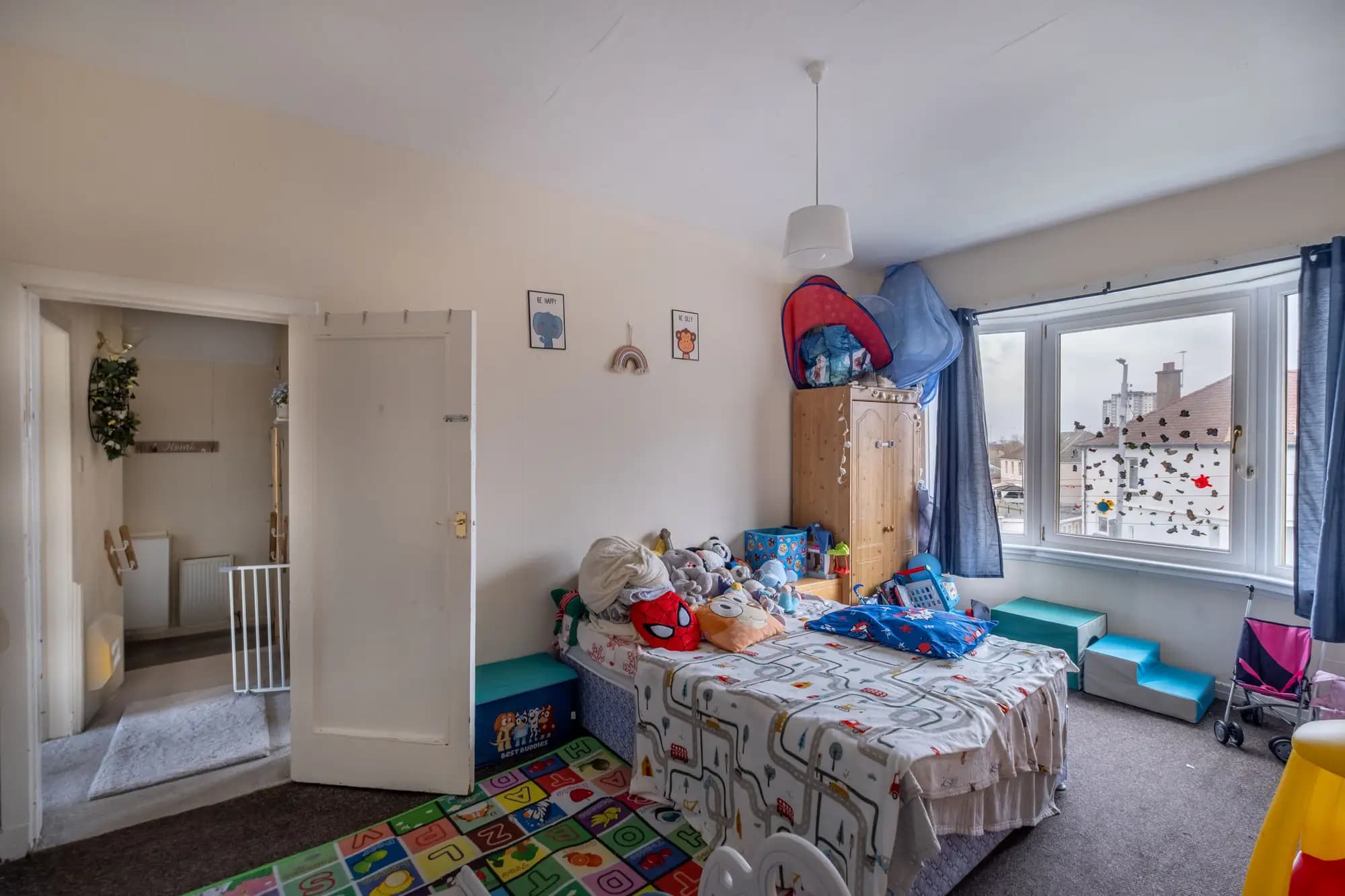 property photo 12 of 18