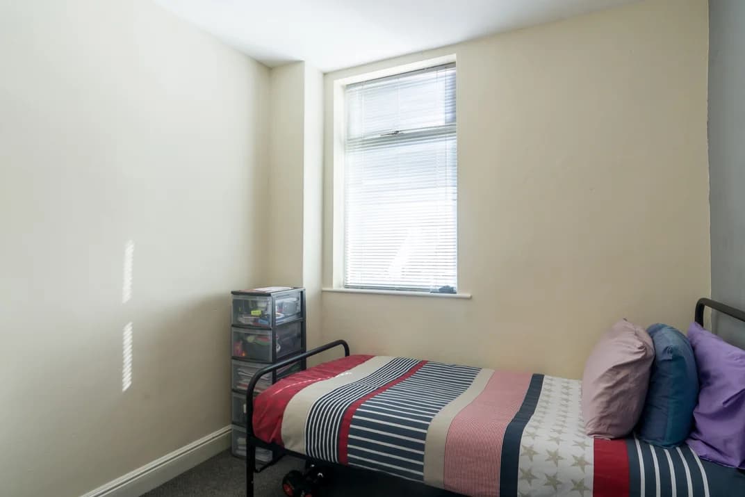 property photo 14 of 19