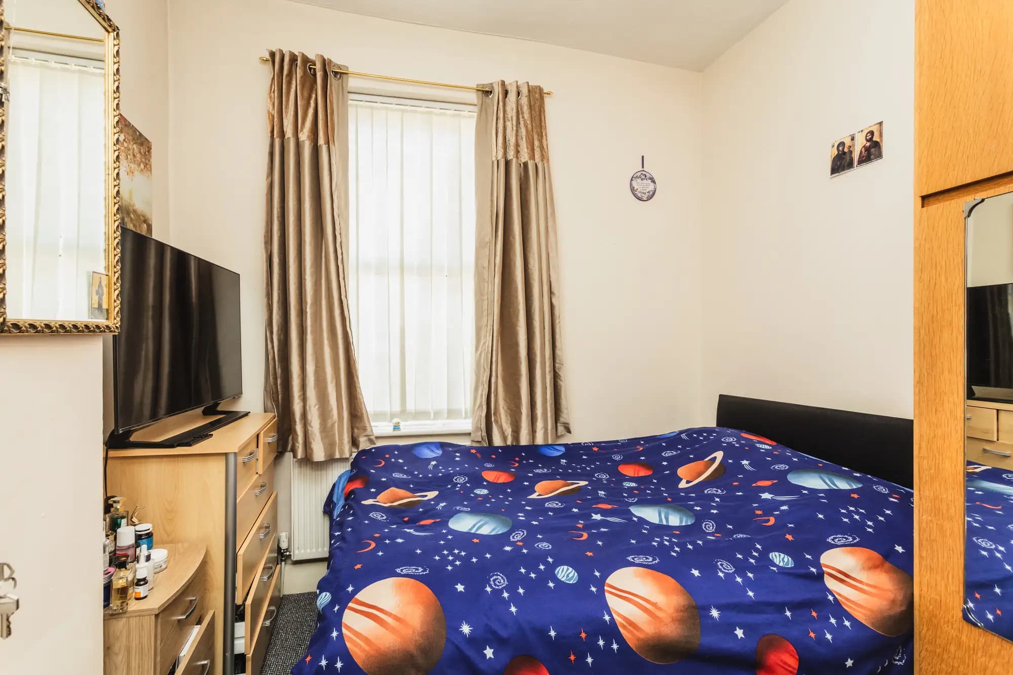 property photo 18 of 28