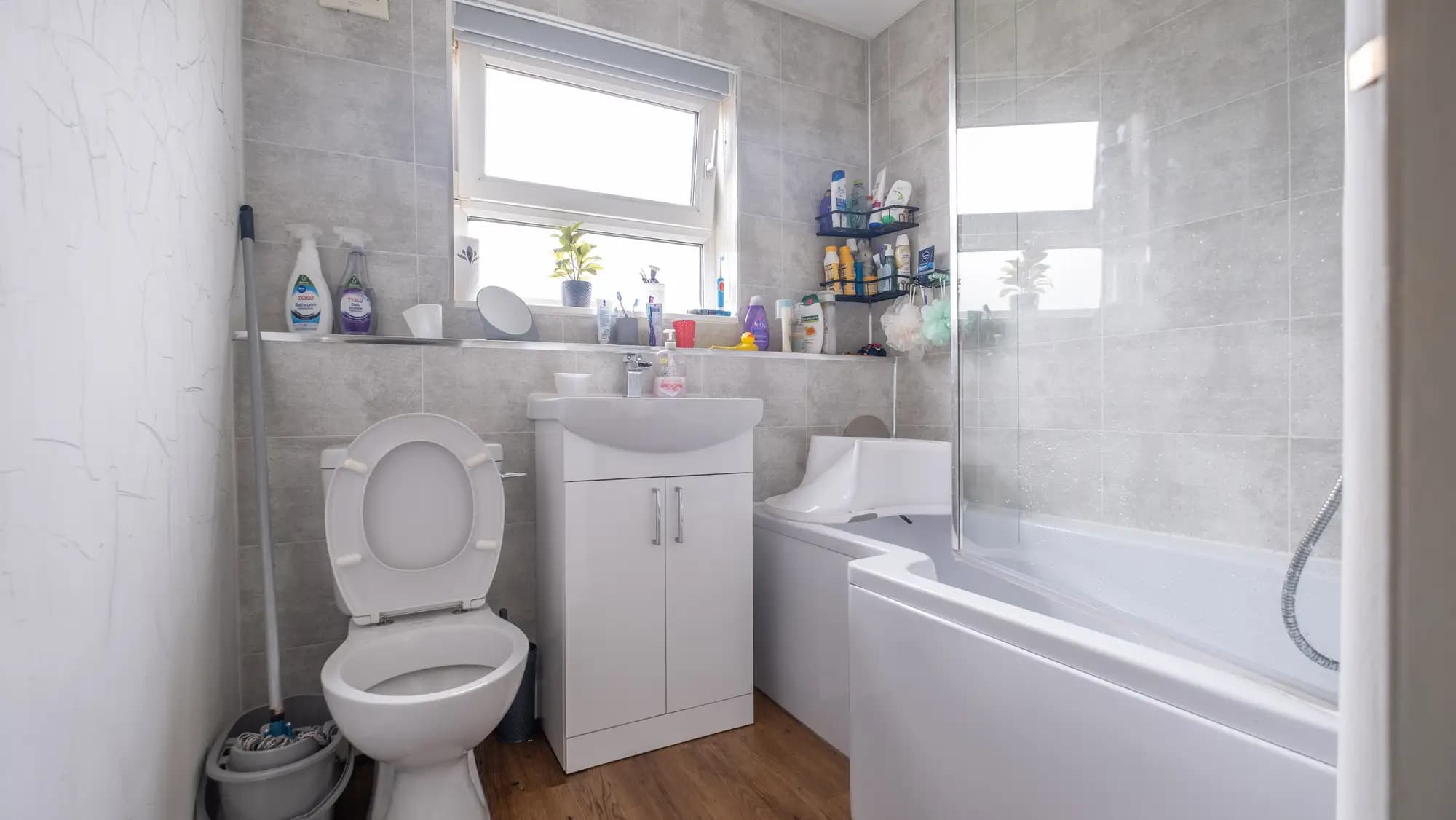 property photo 5 of 15