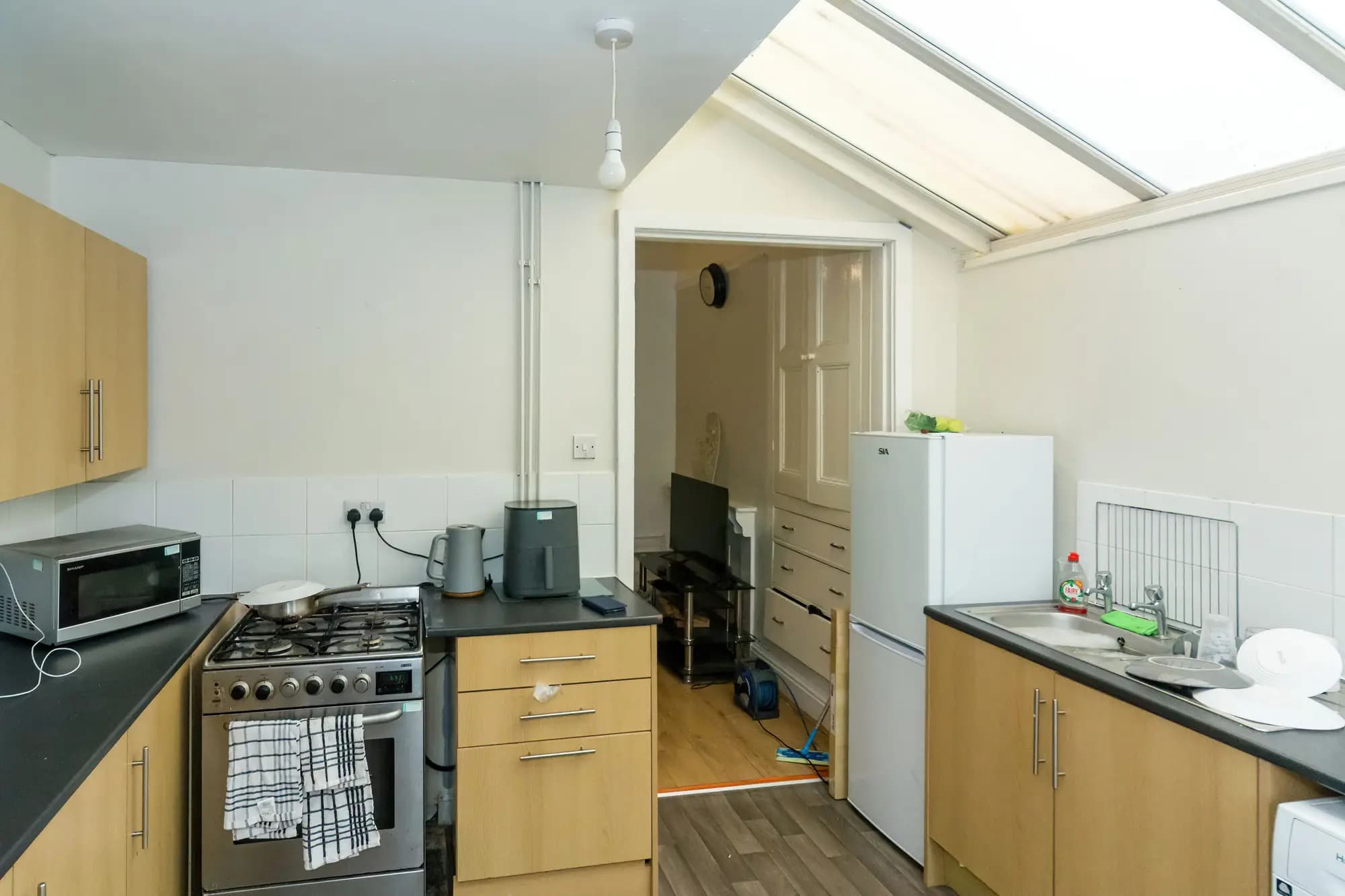 property photo 6 of 18