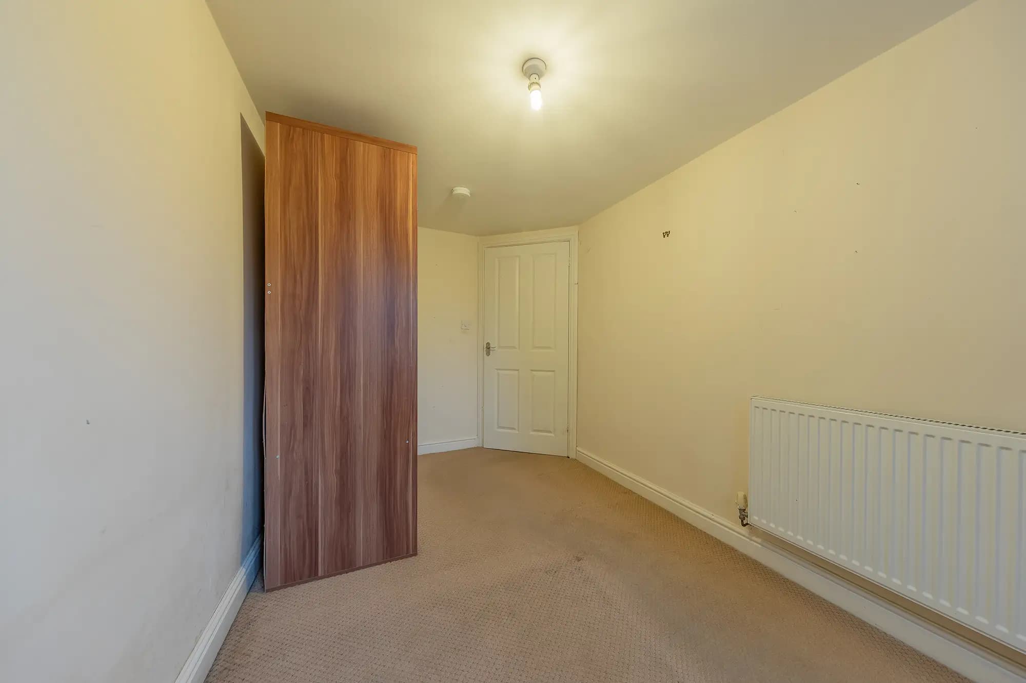 property photo 11 of 19