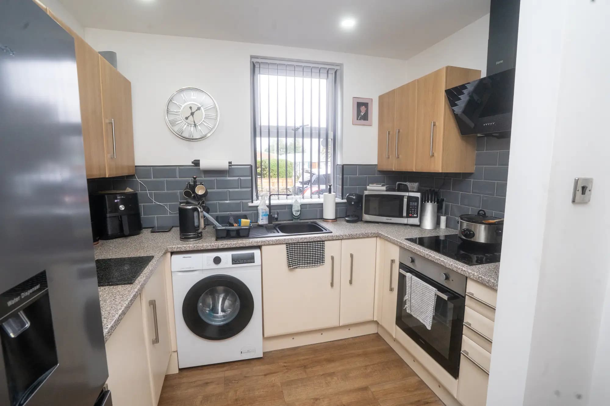 property photo 7 of 19