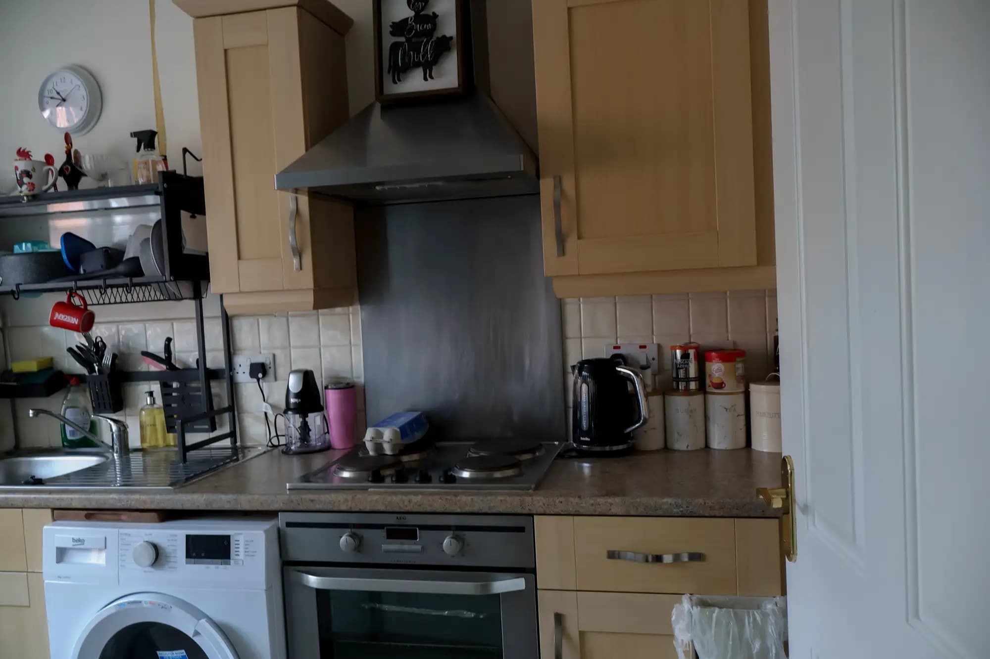 property photo 5 of 17