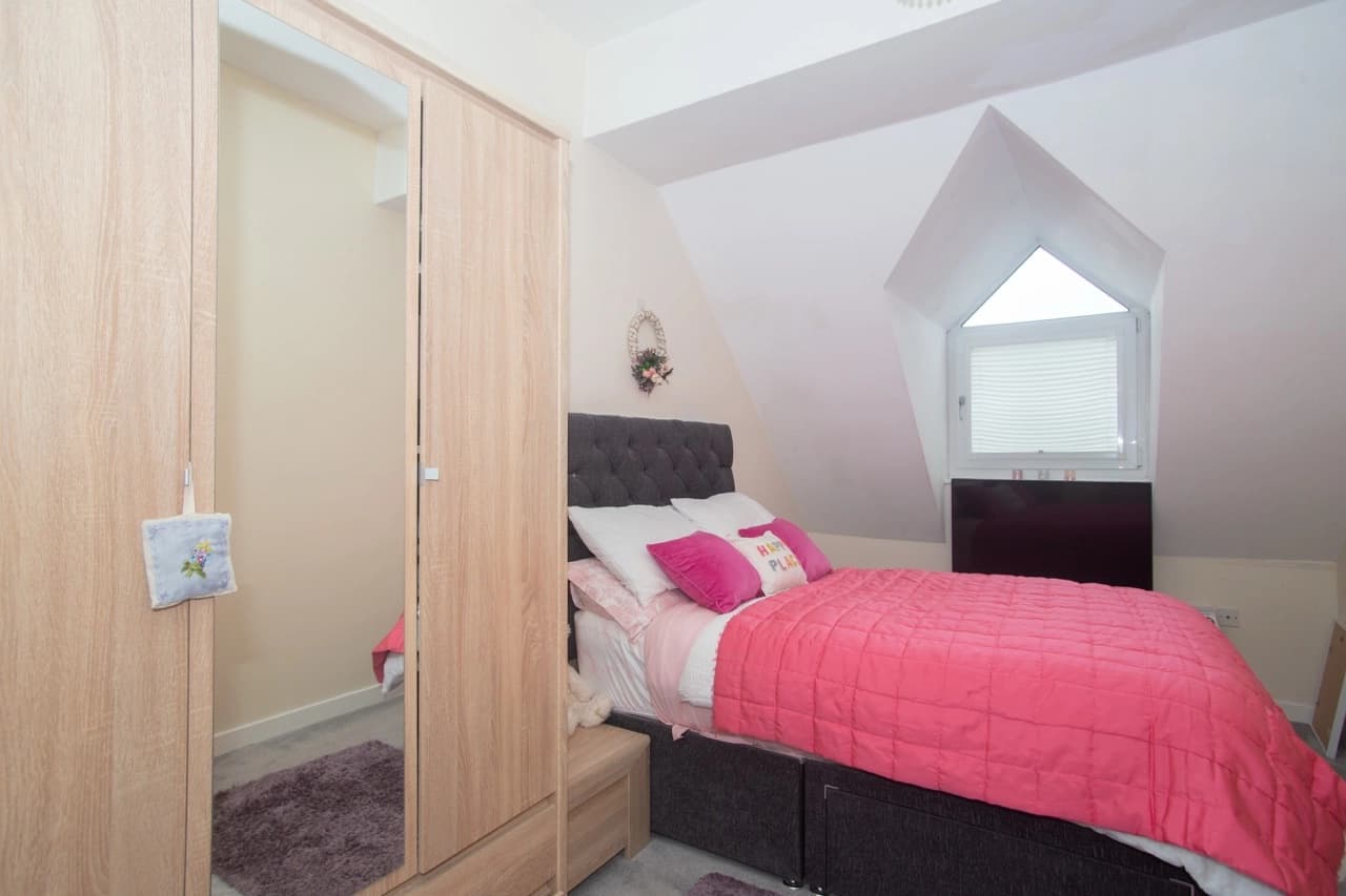 property photo 15 of 24