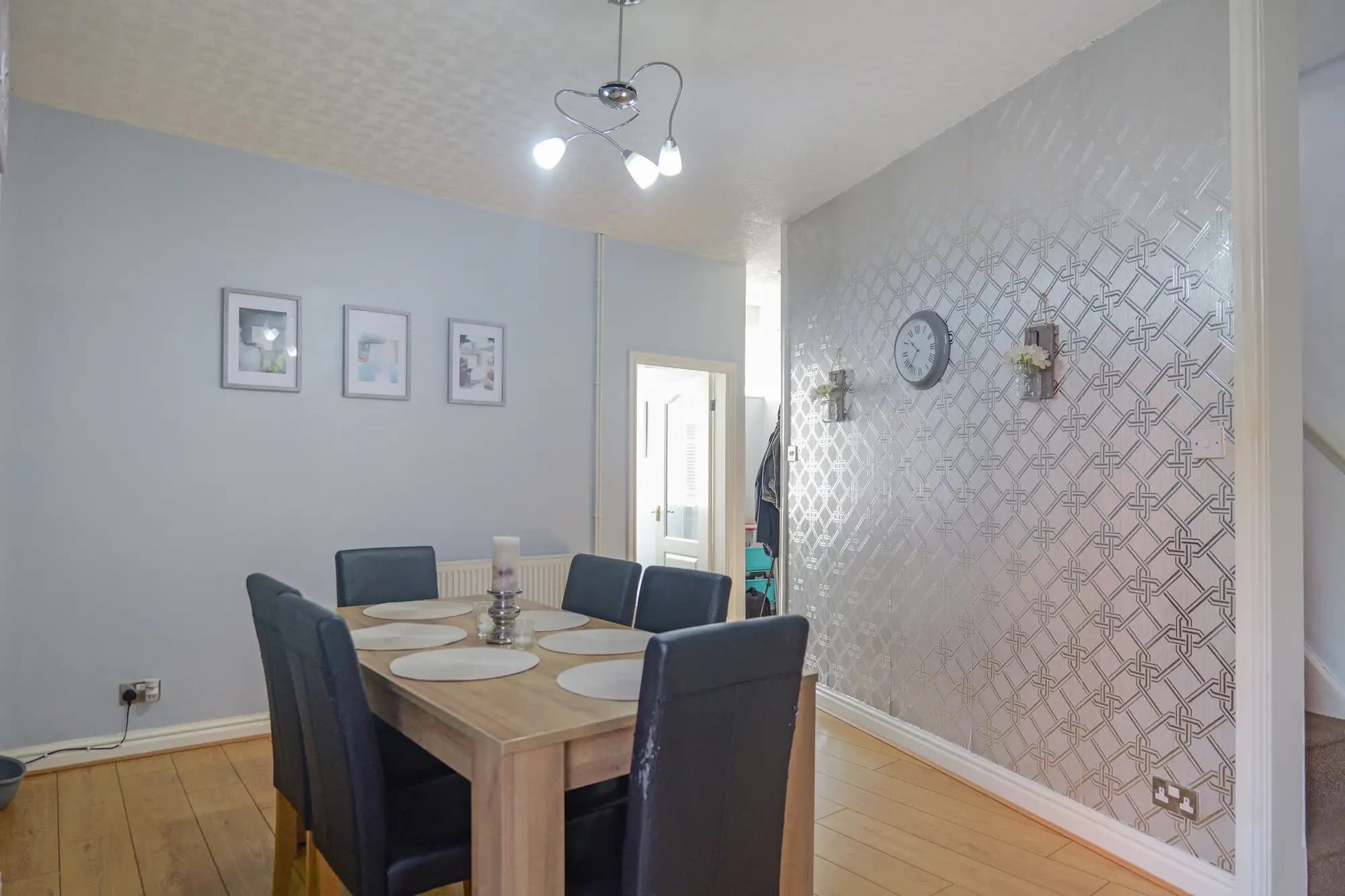 property photo 5 of 31