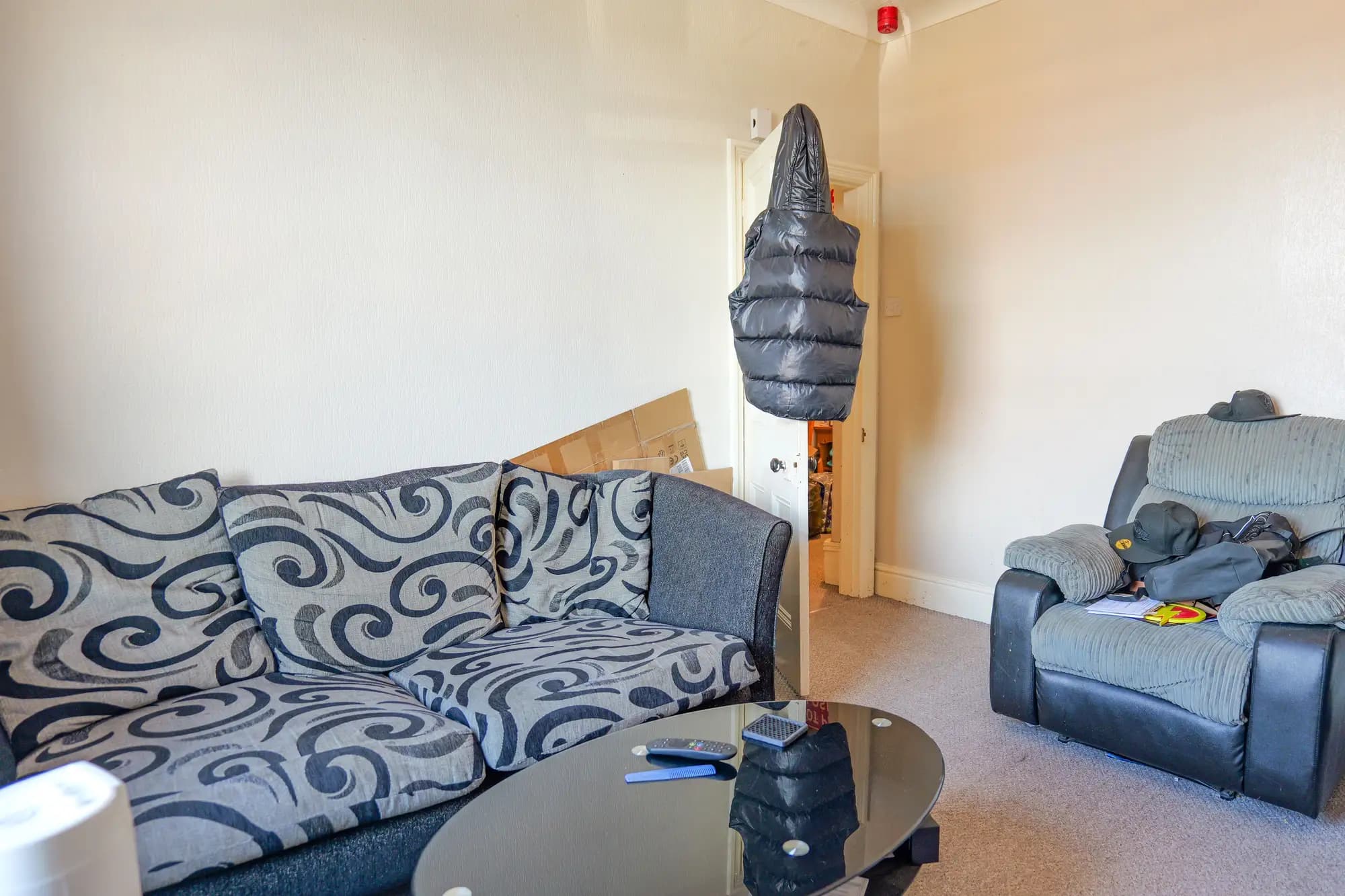 property photo 6 of 33