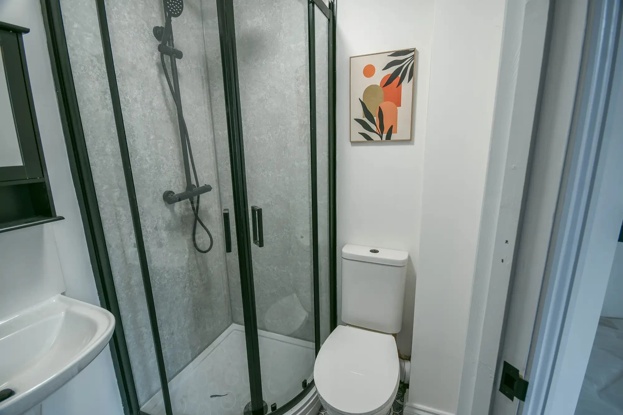 property photo 6 of 20