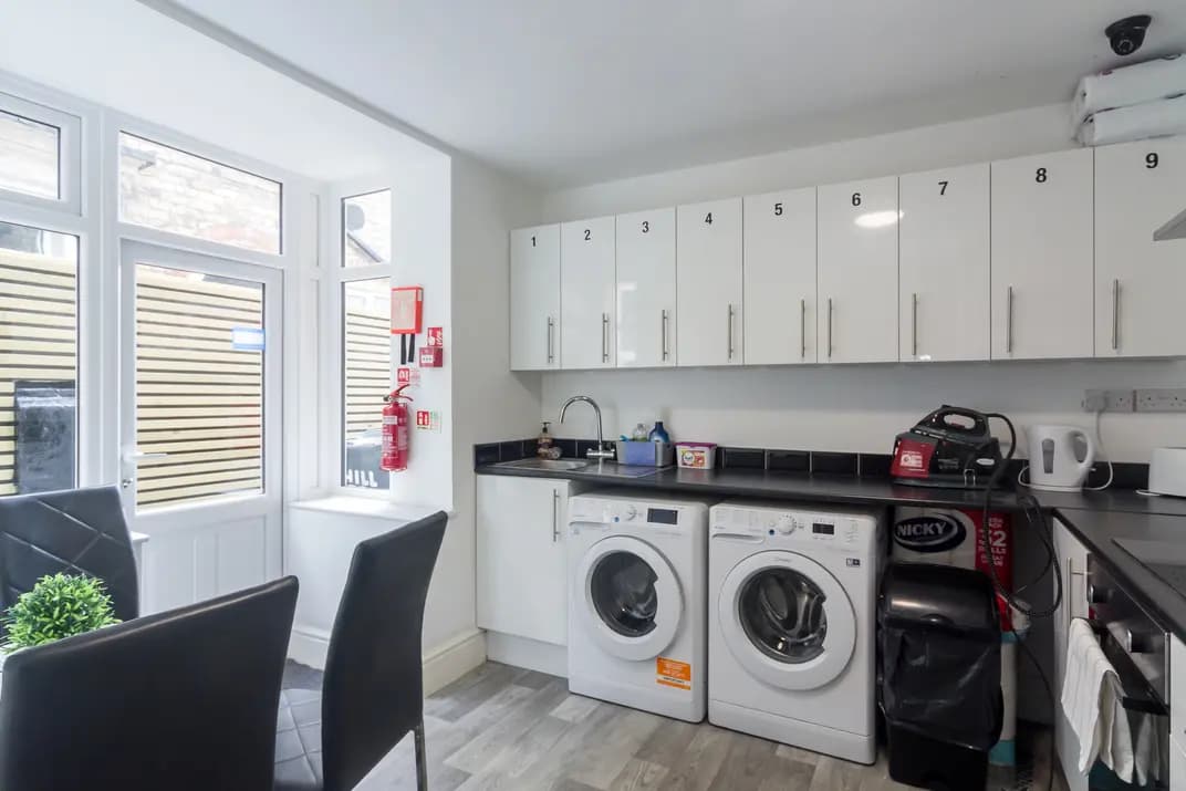 property photo 15 of 40