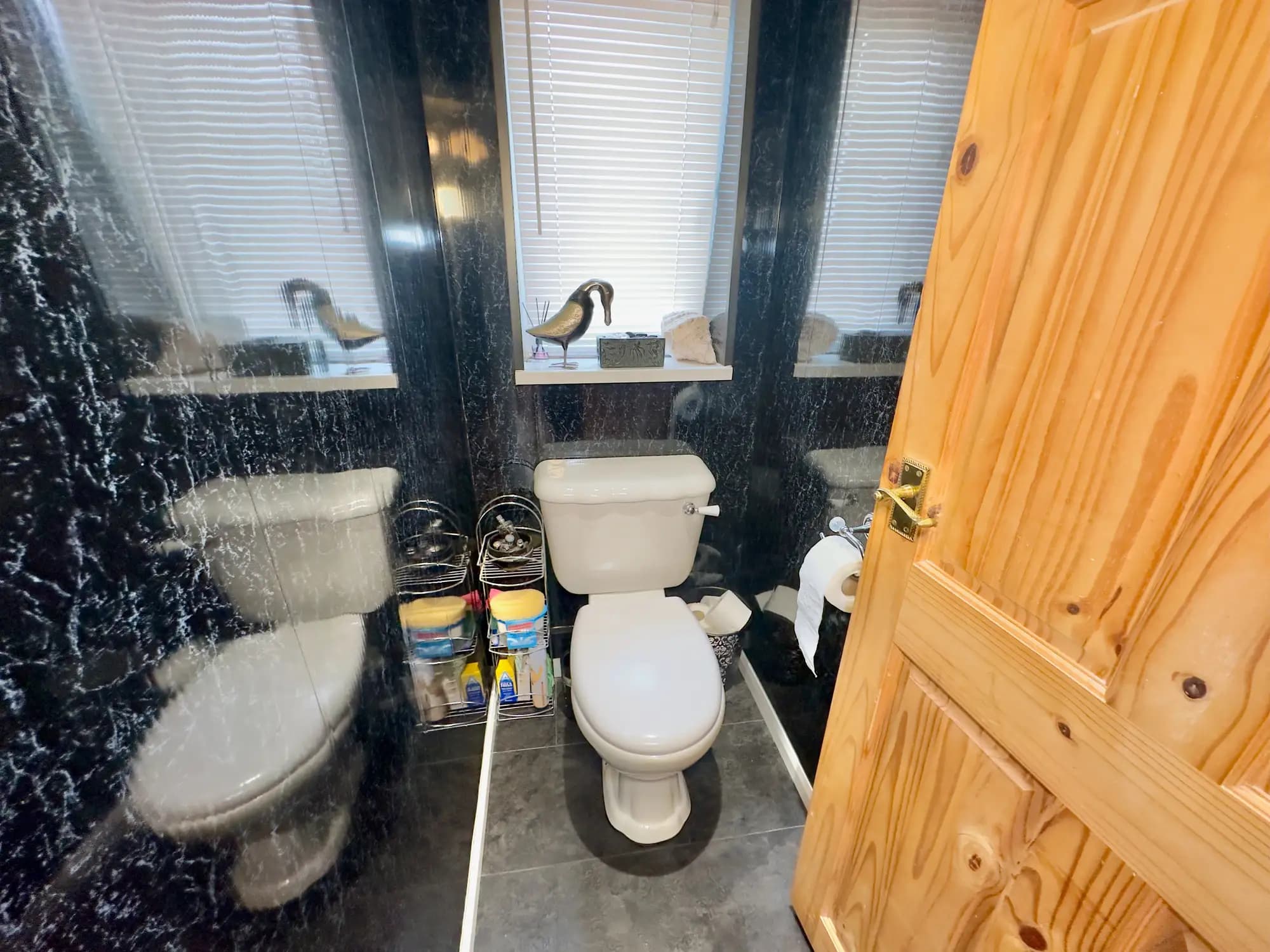 property photo 8 of 18