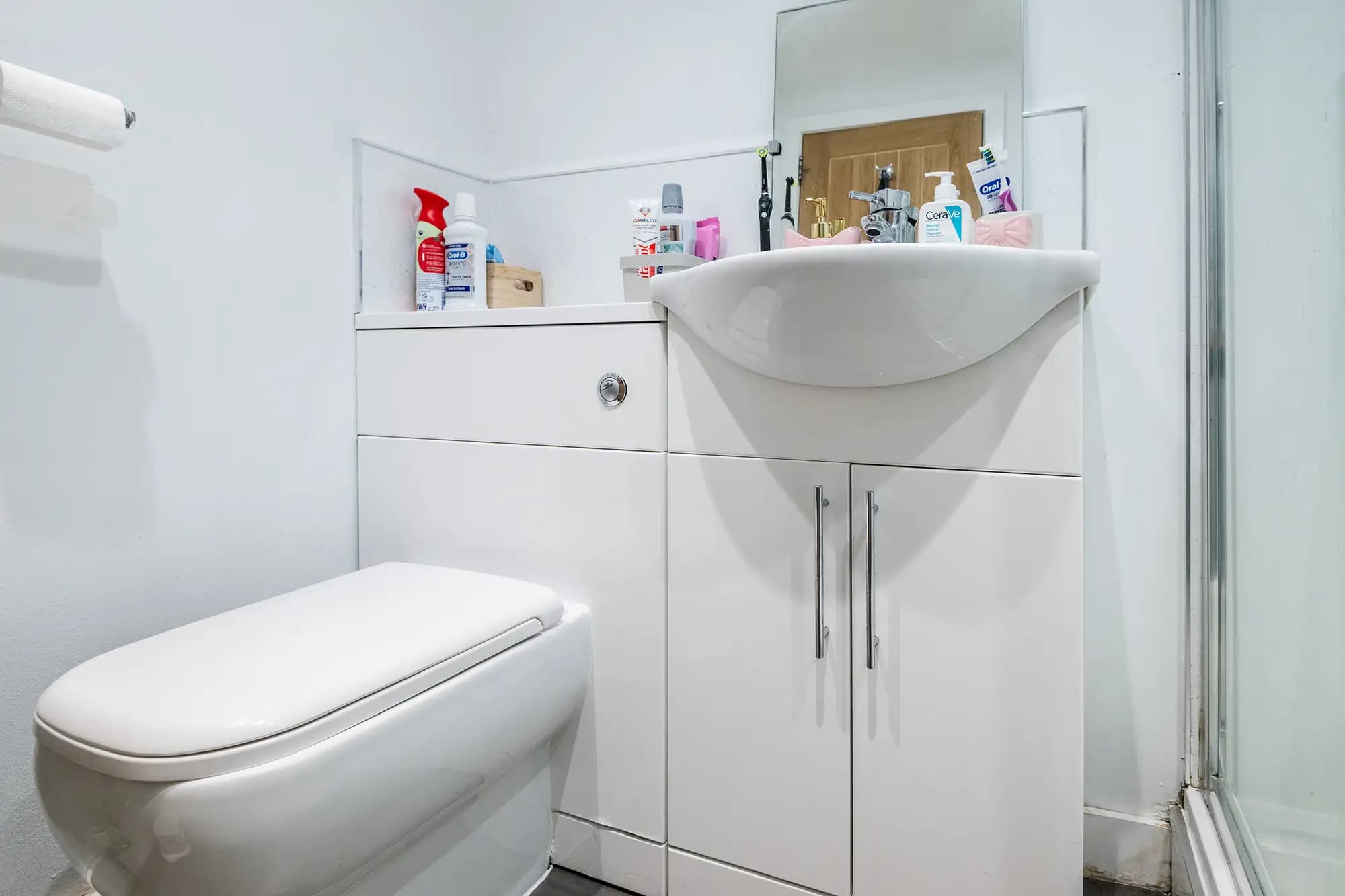 property photo 8 of 15