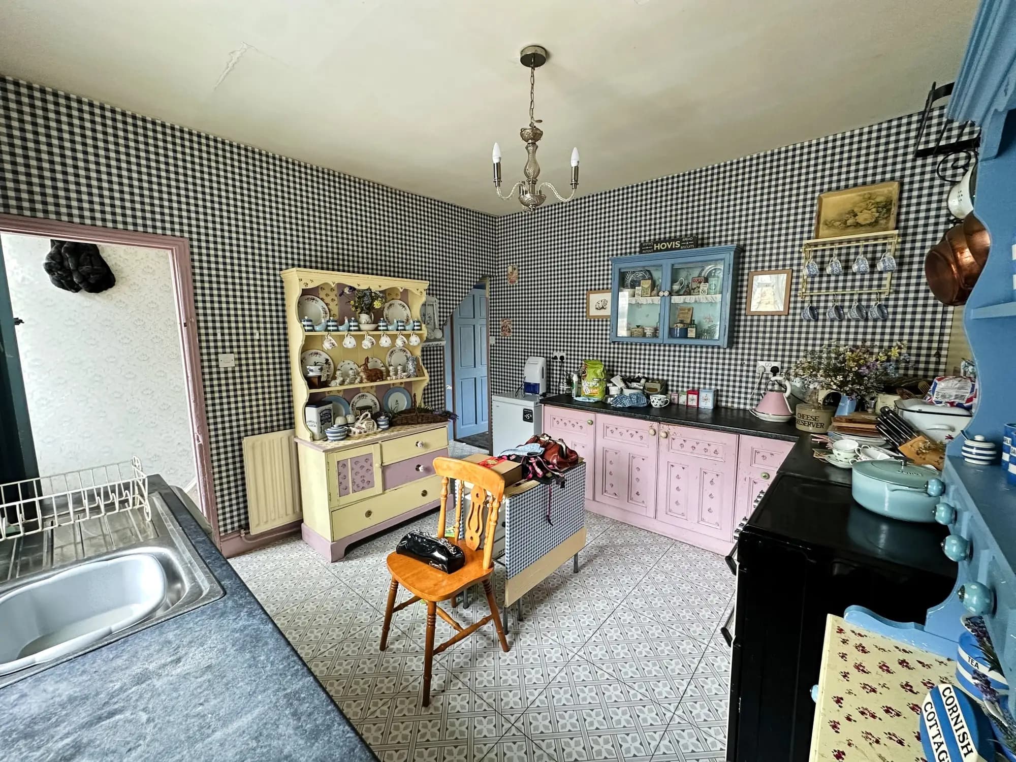 property photo 6 of 26