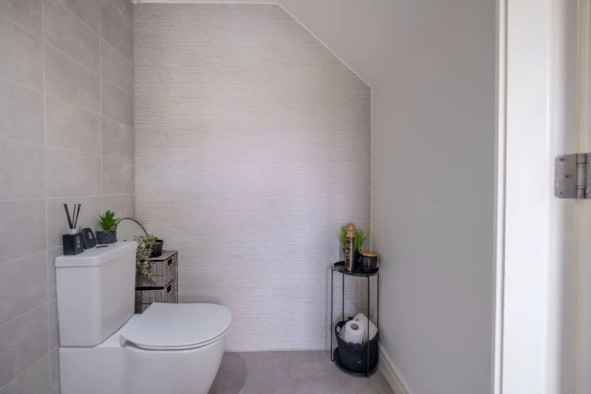 property photo 9 of 25