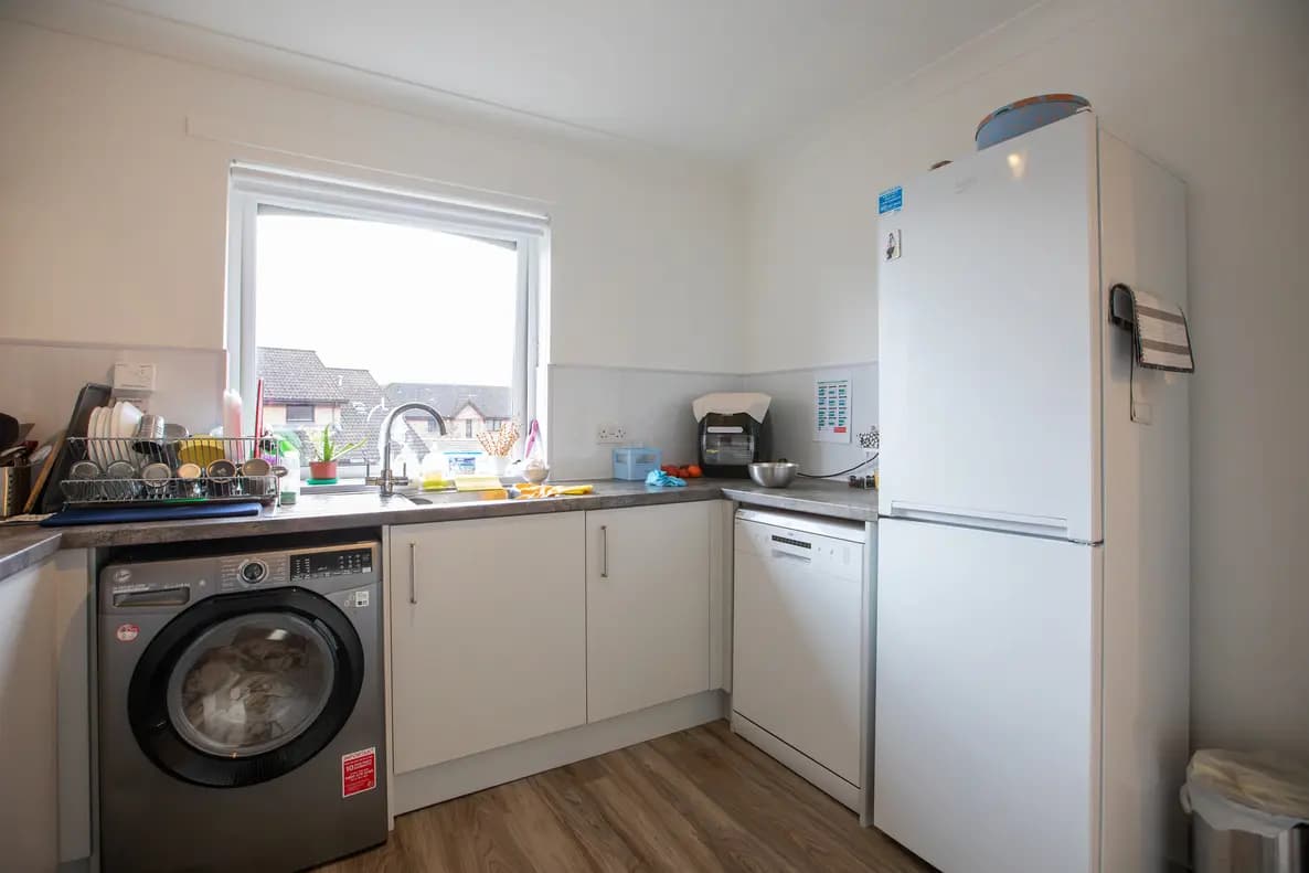 property photo 11 of 43