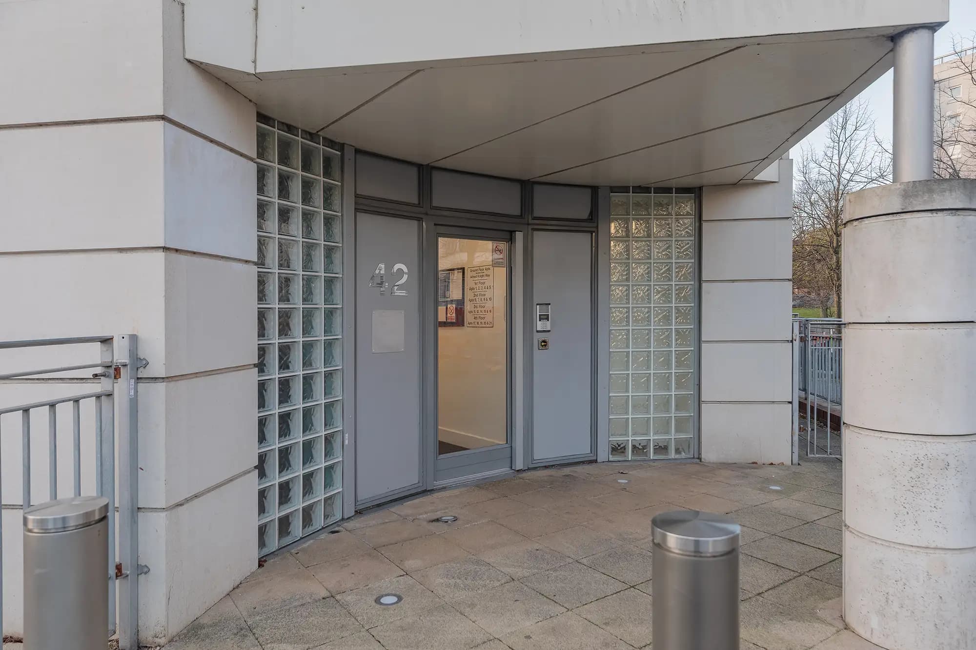 property photo 16 of 17