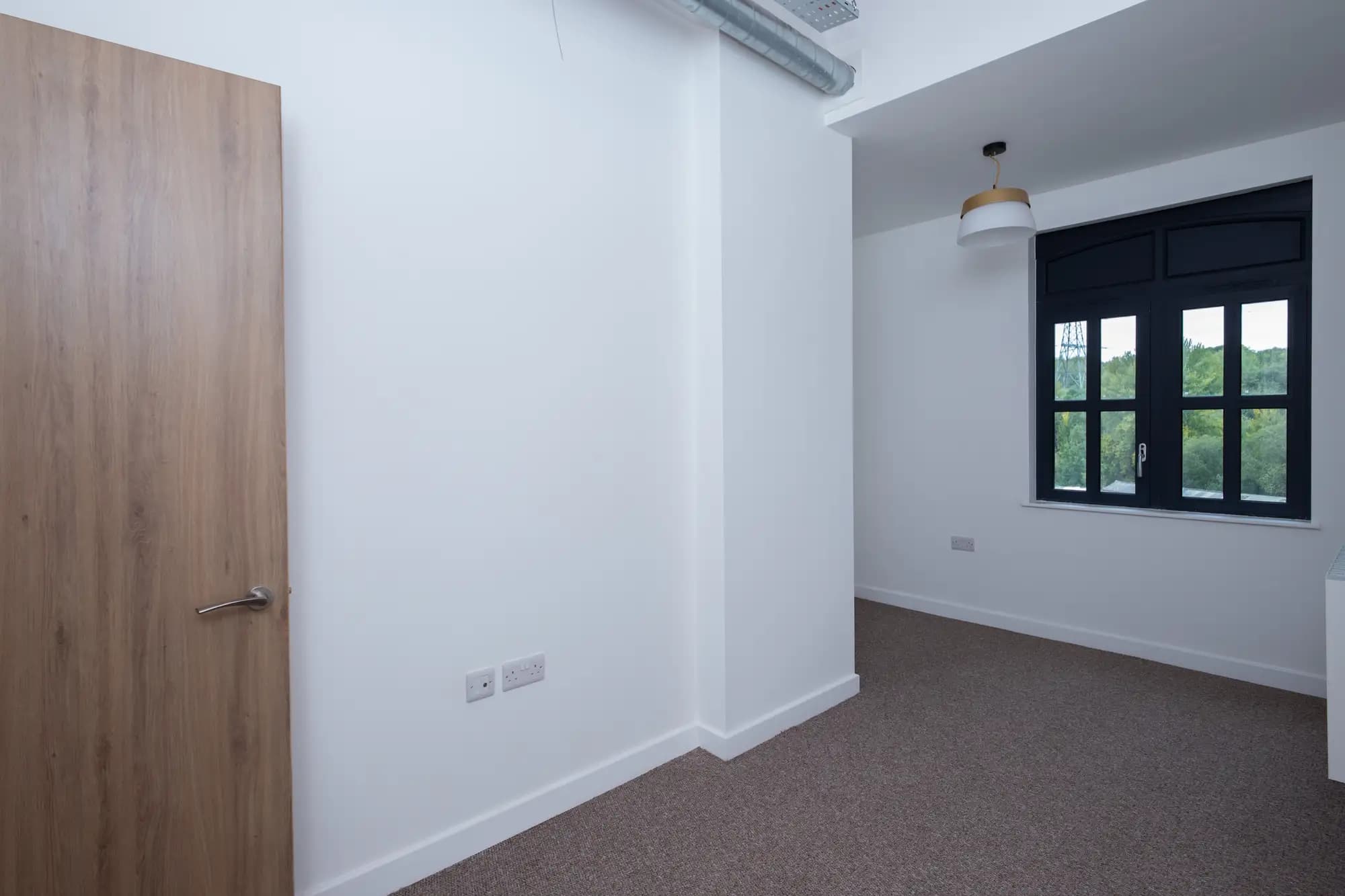 property photo 17 of 28