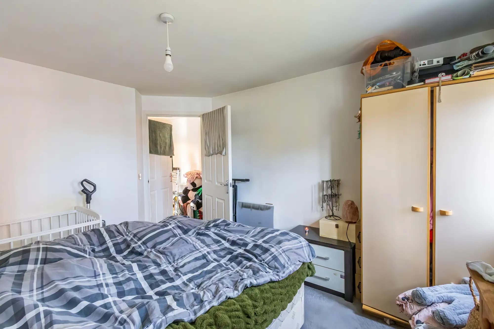 property photo 8 of 14