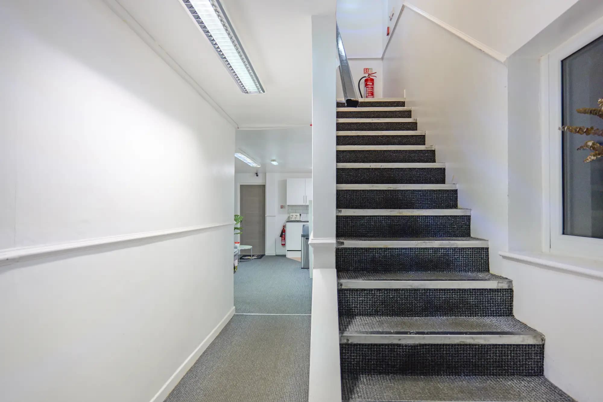 property photo 14 of 28