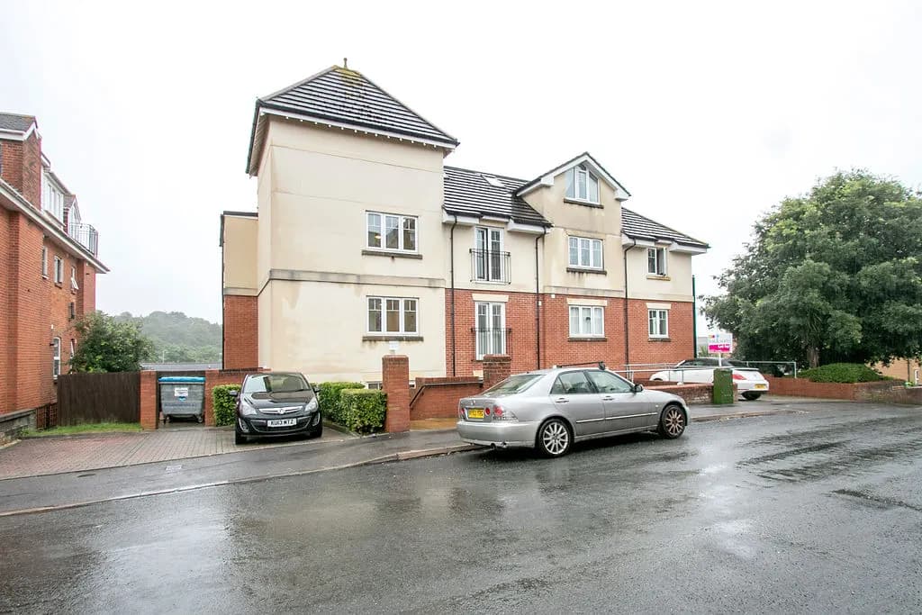 property photo 12 of 12