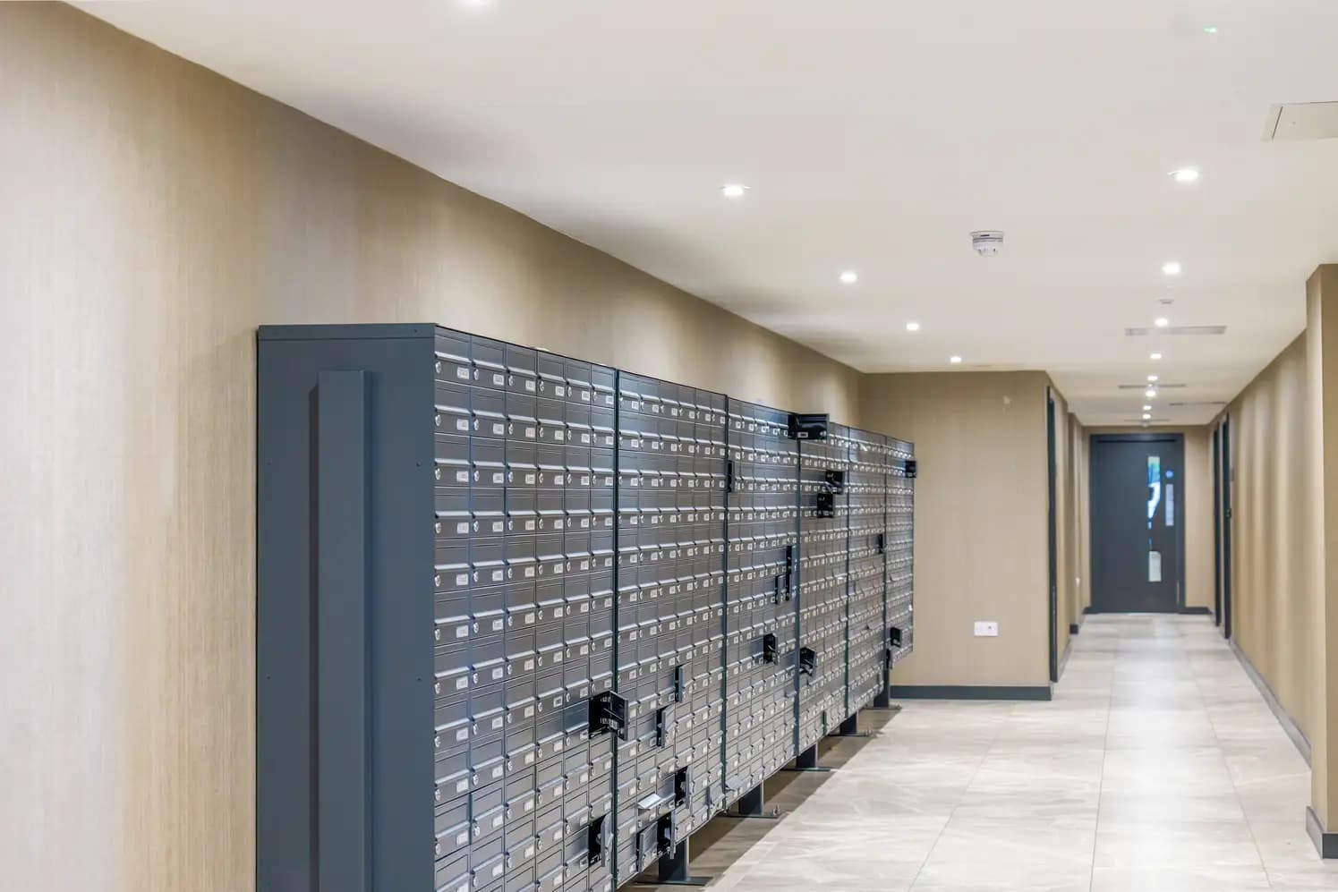 property photo 9 of 14