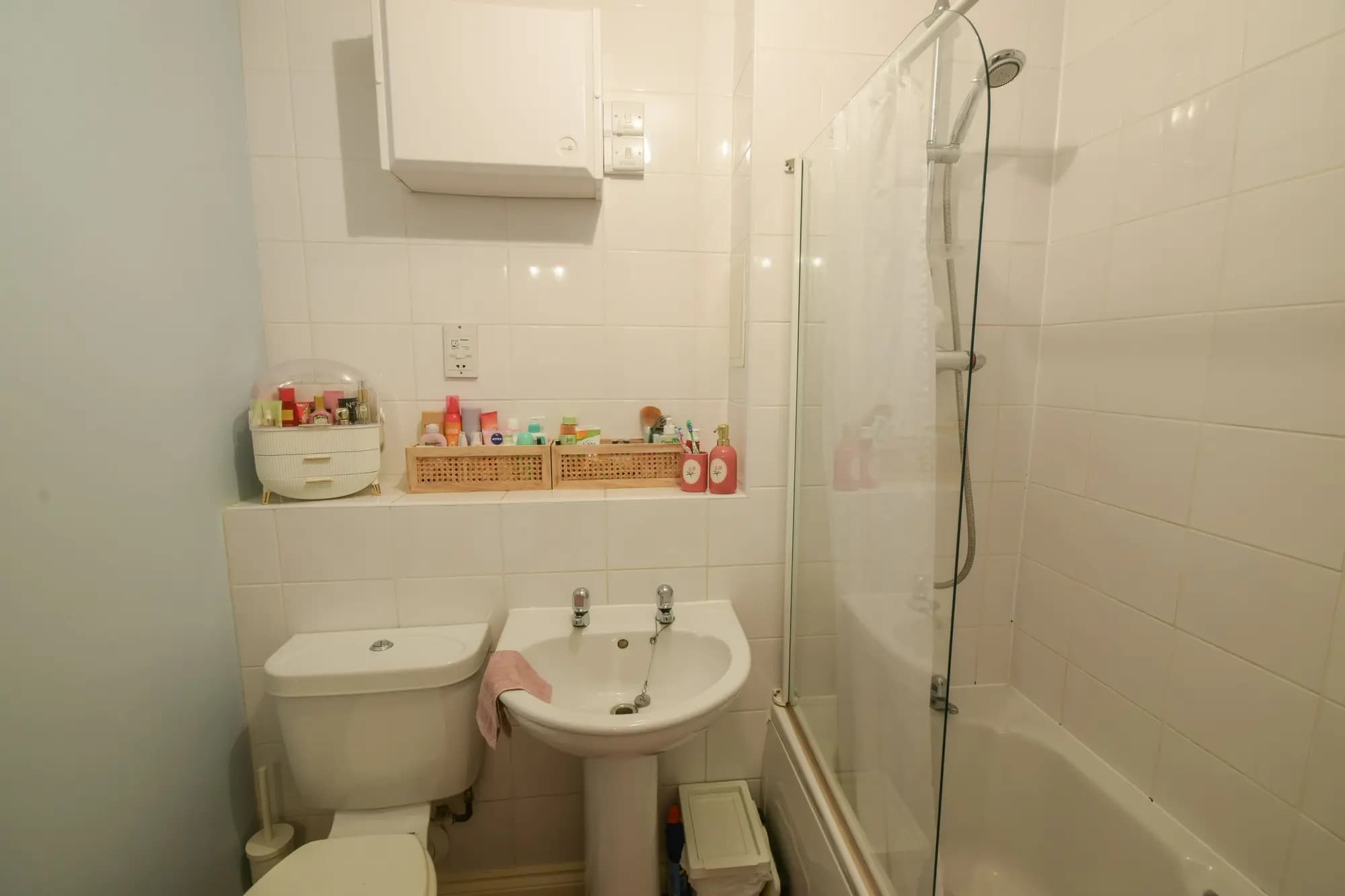 property photo 7 of 15