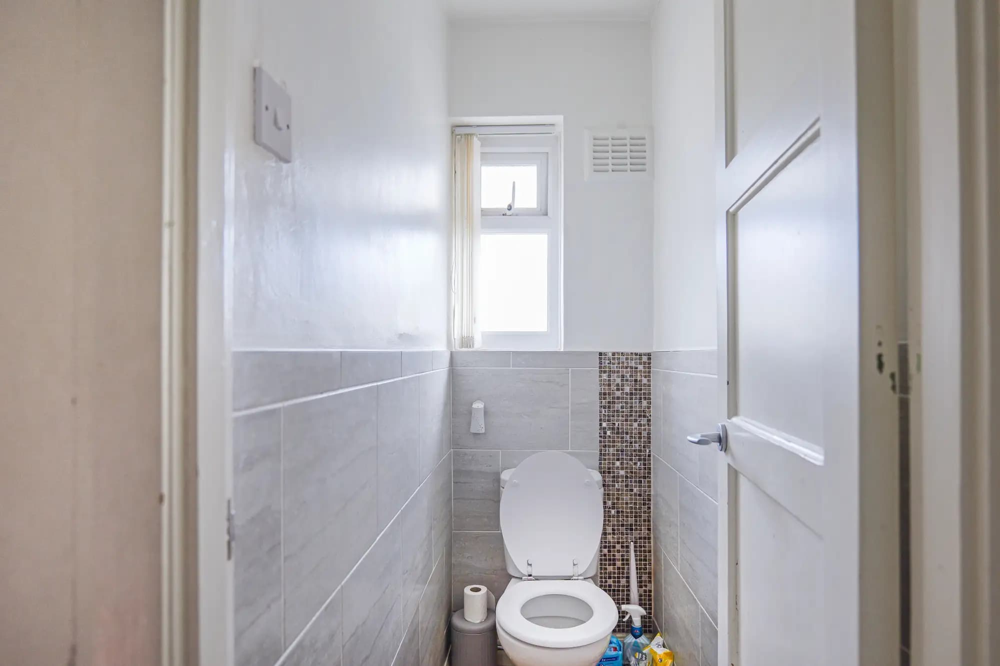 property photo 9 of 23