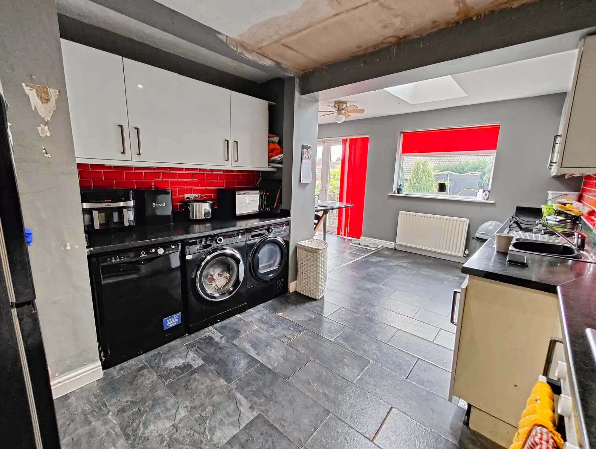property photo 6 of 29