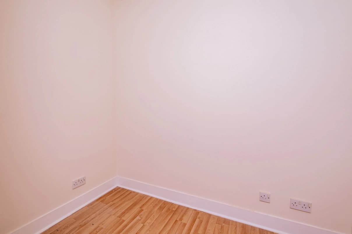 property photo 10 of 16