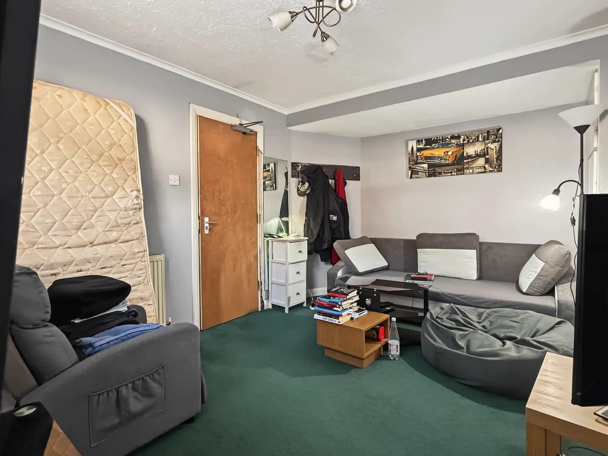 property photo 11 of 26