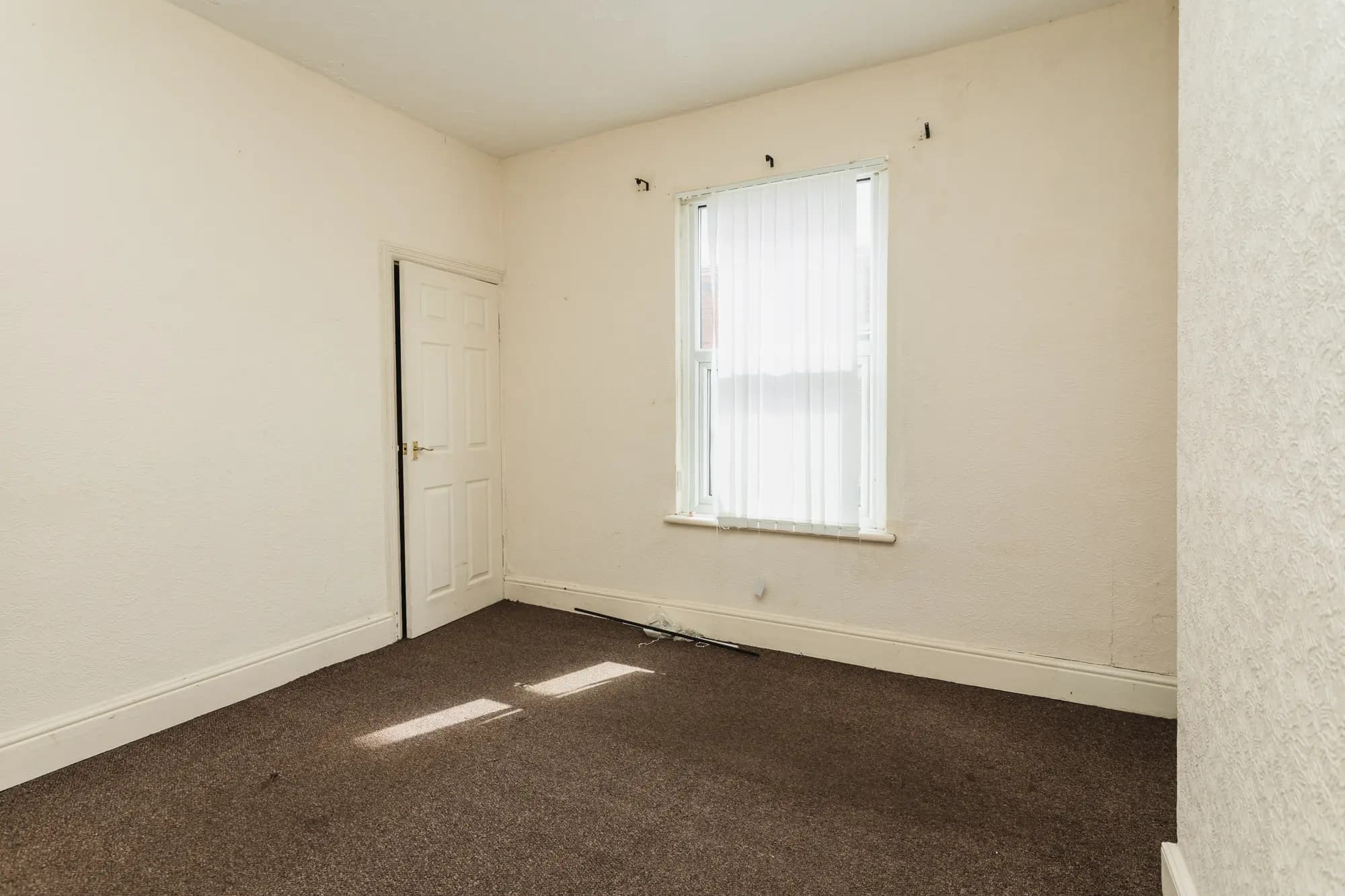 property photo 12 of 27